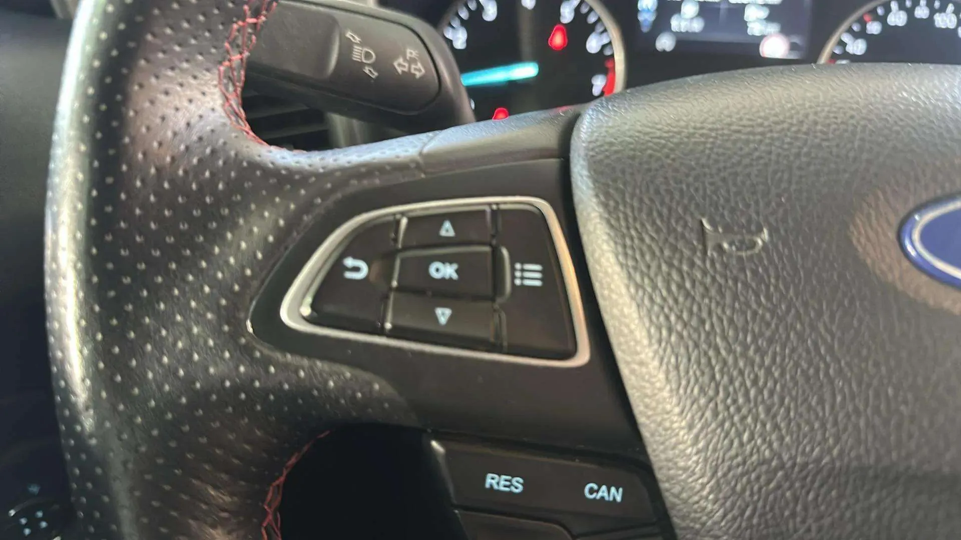 Ford EcoSport 1.0T EcoBoost ST Line - foto 13