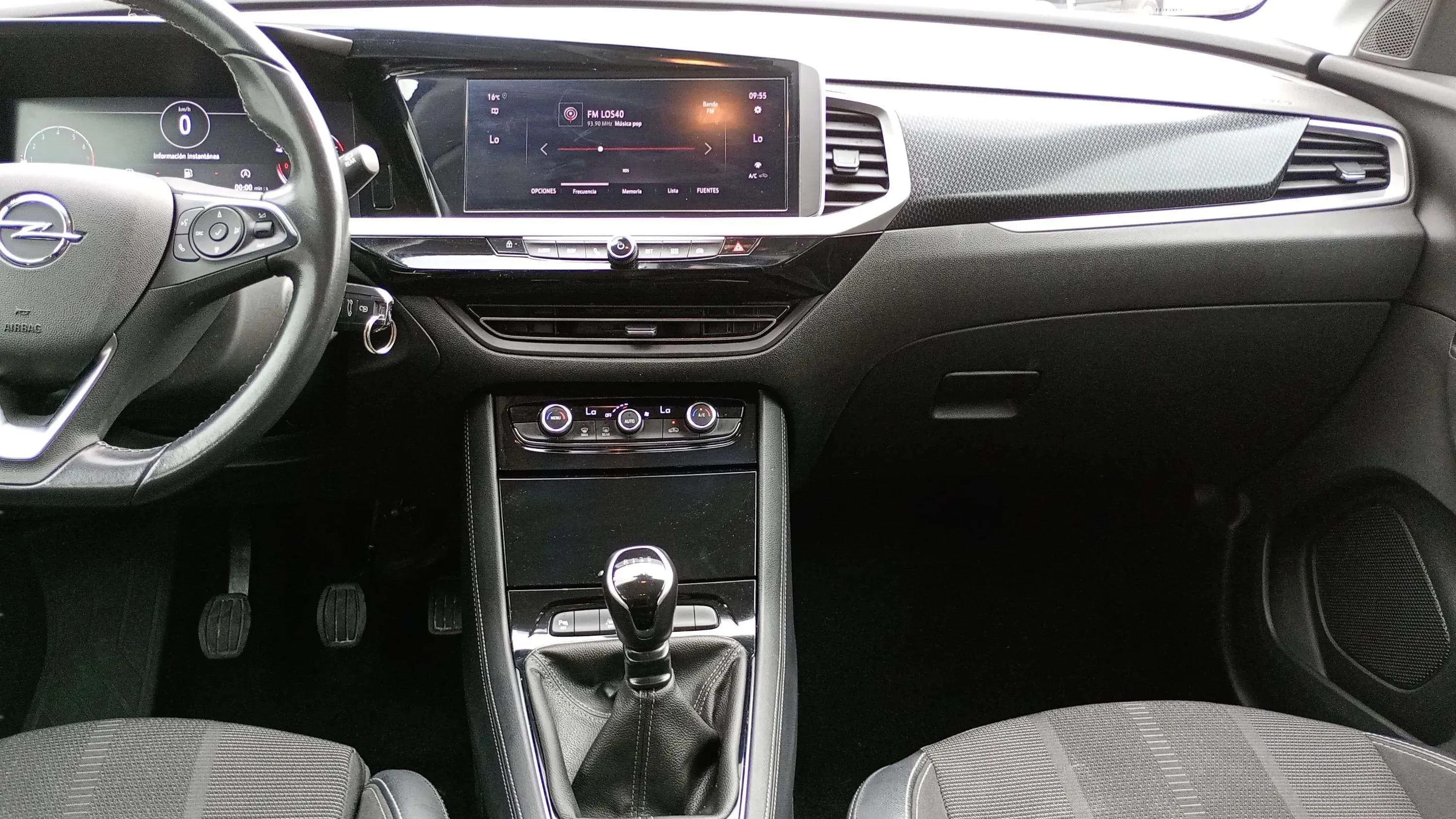 Opel Grandland 1.2 Turbo GS - foto 16
