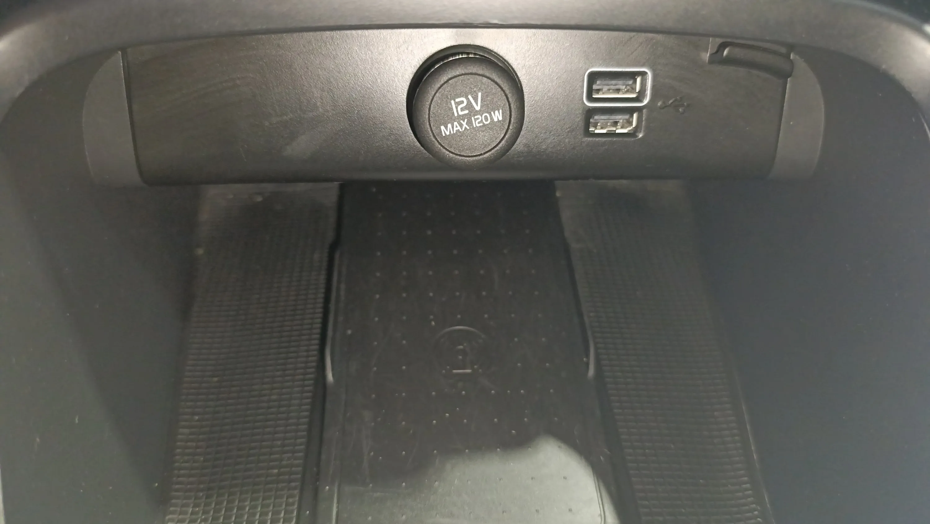 Volvo XC40 1.5 T2 Essential - foto 24