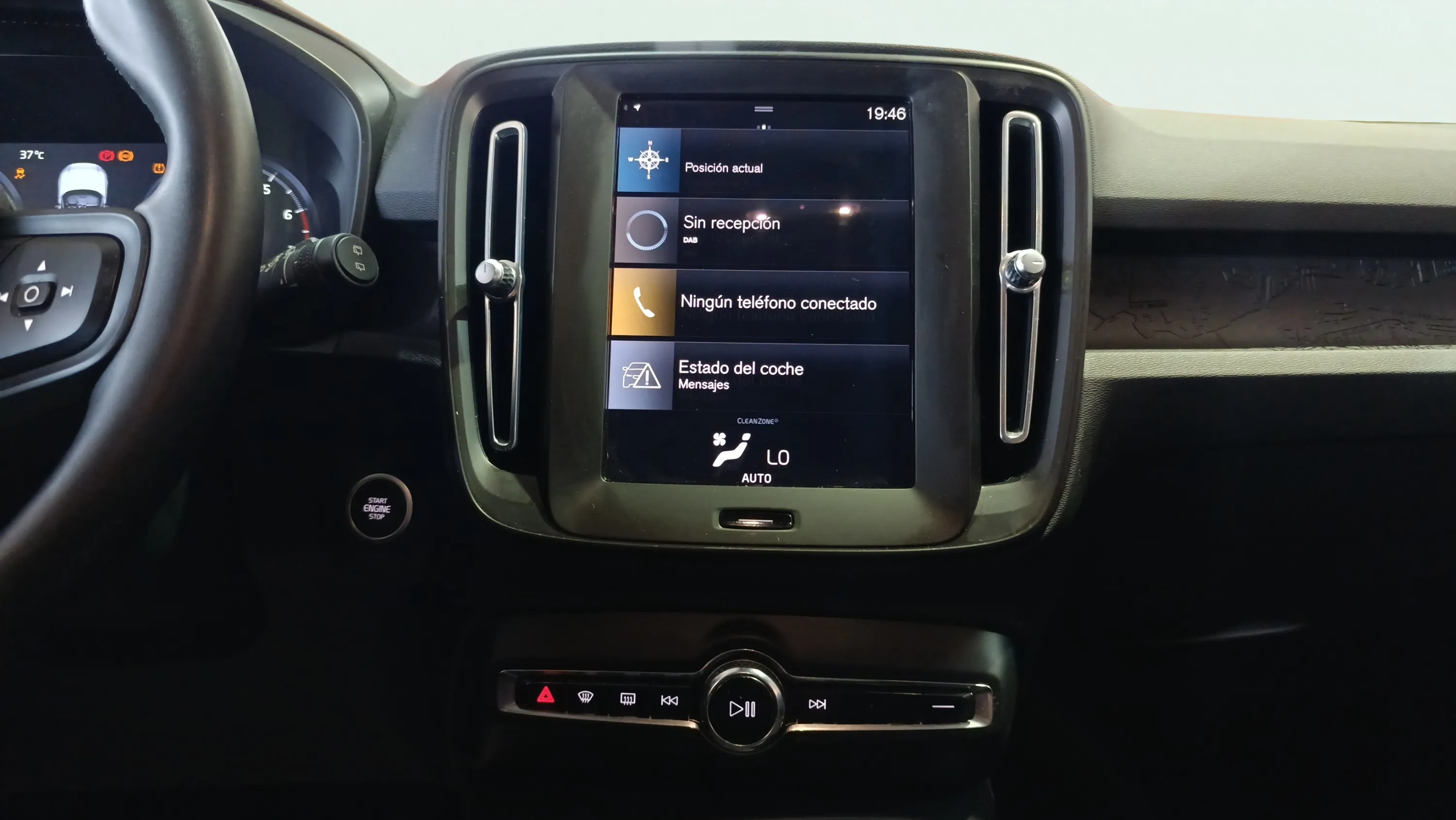 Volvo XC40 1.5 T2 Essential - foto 17