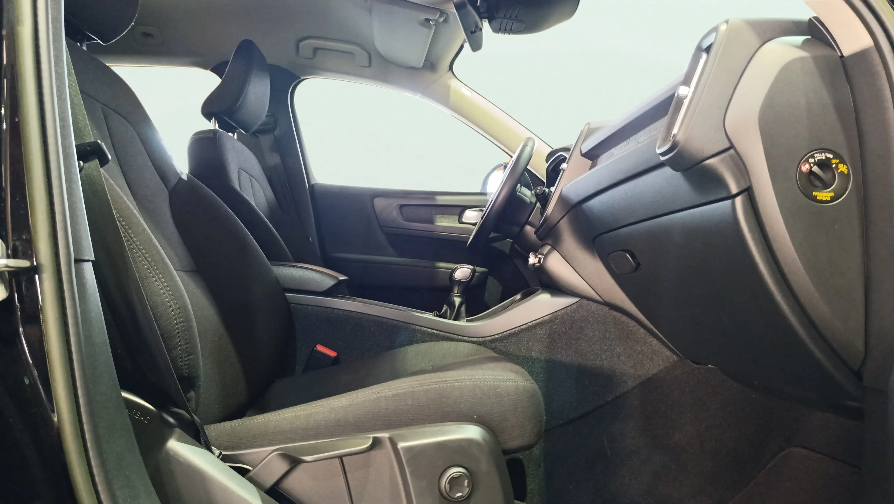 Volvo XC40 1.5 T2 Essential - foto 31