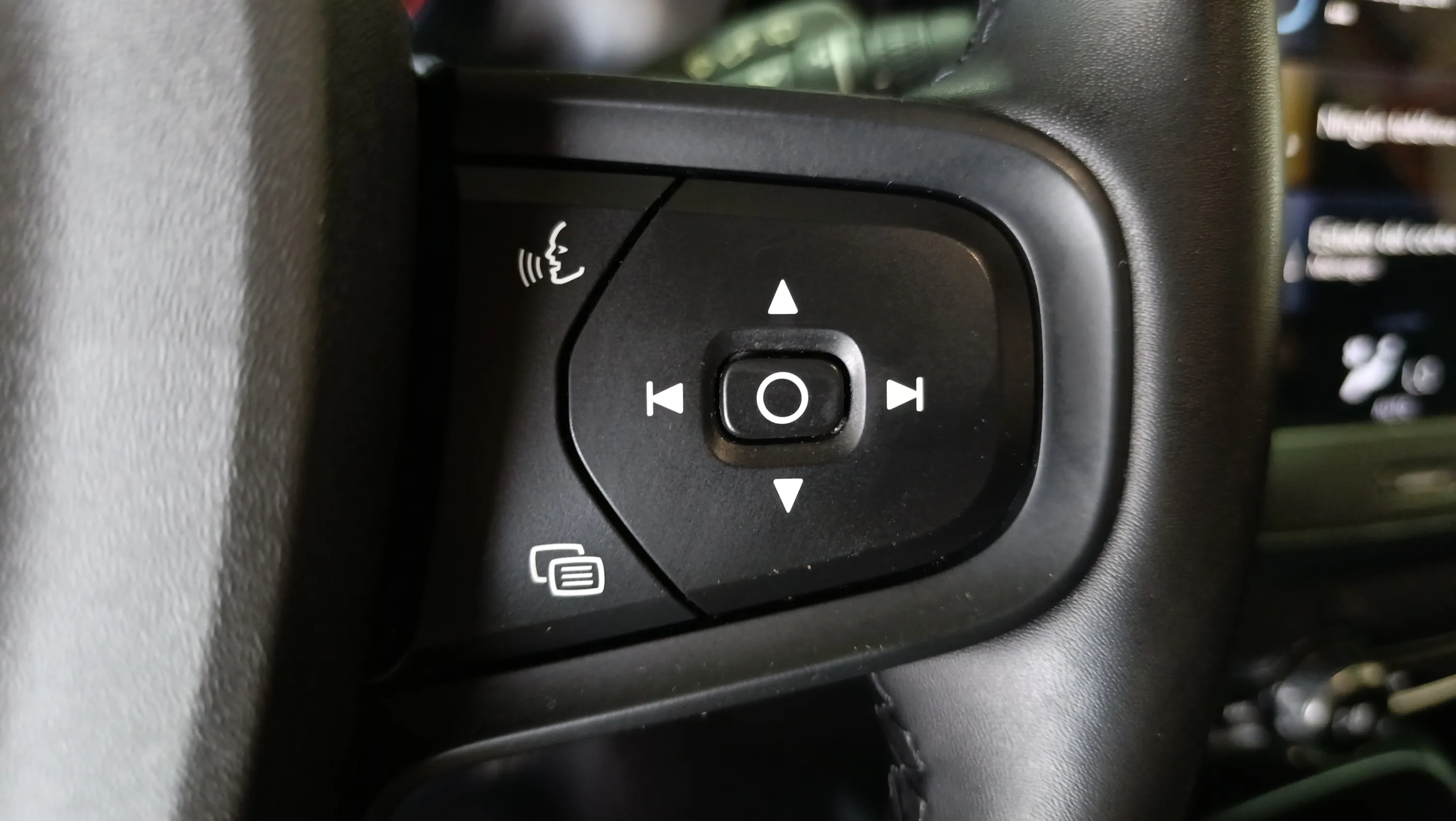Volvo XC40 1.5 T2 Essential - foto 13