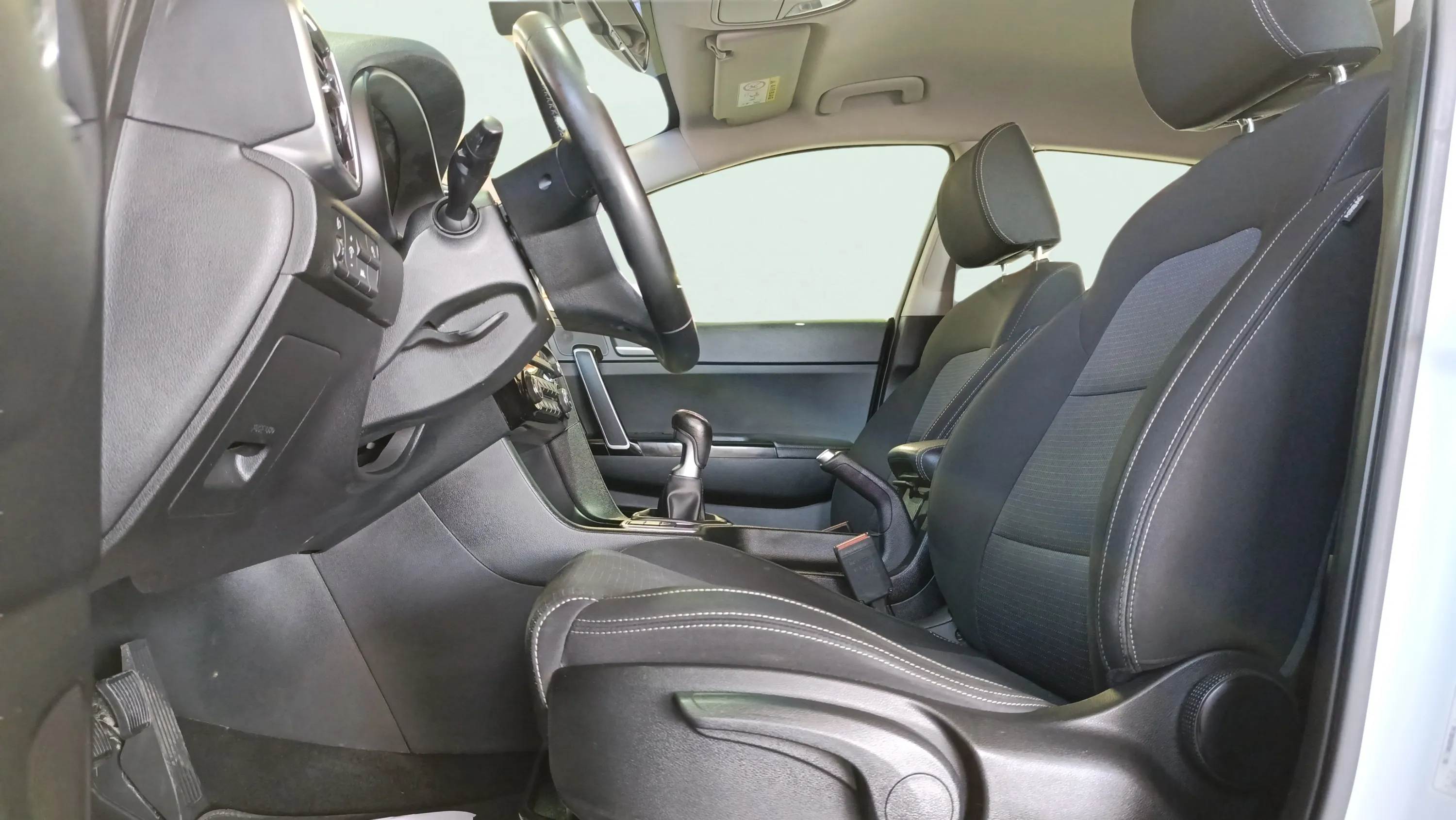 Kia Sportage 1.6 MHEV Drive 4x2 - foto 29