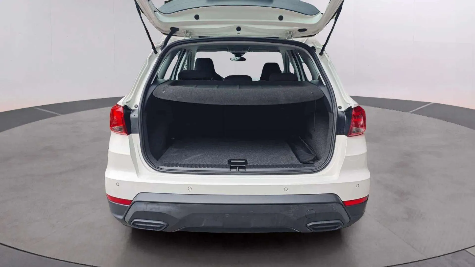 SEAT Arona 1.0 TSI Reference - foto 29