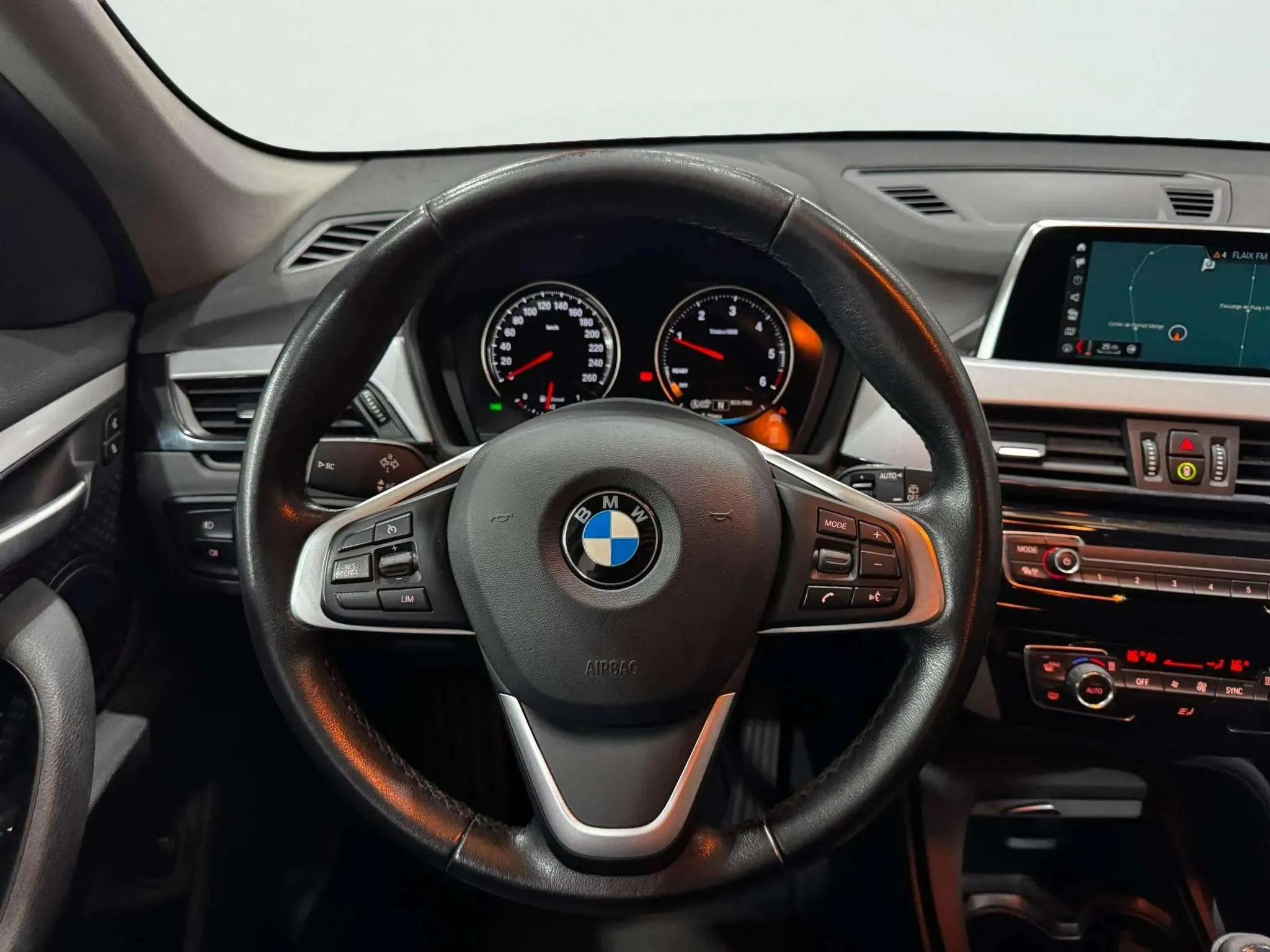 BMW X1 sDrive18d - foto 12