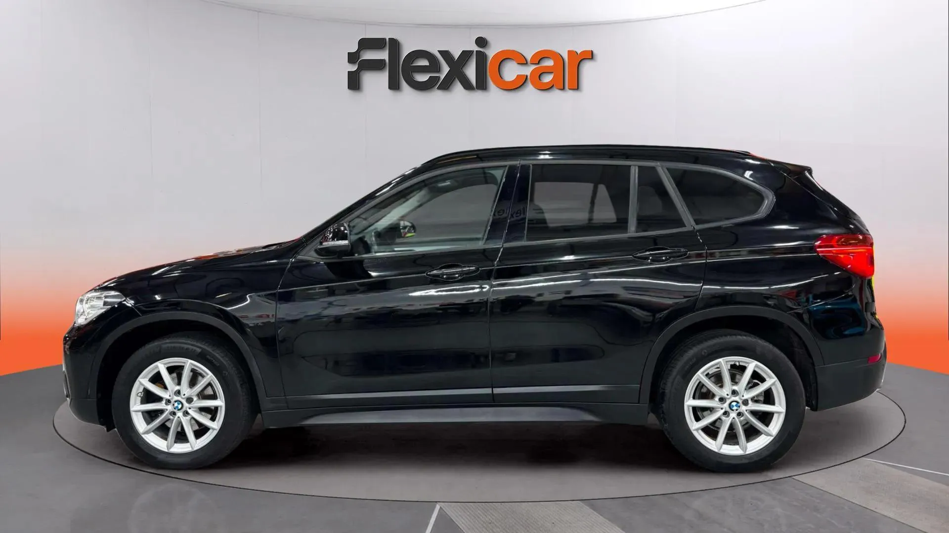 BMW X1 sDrive18d - foto 7