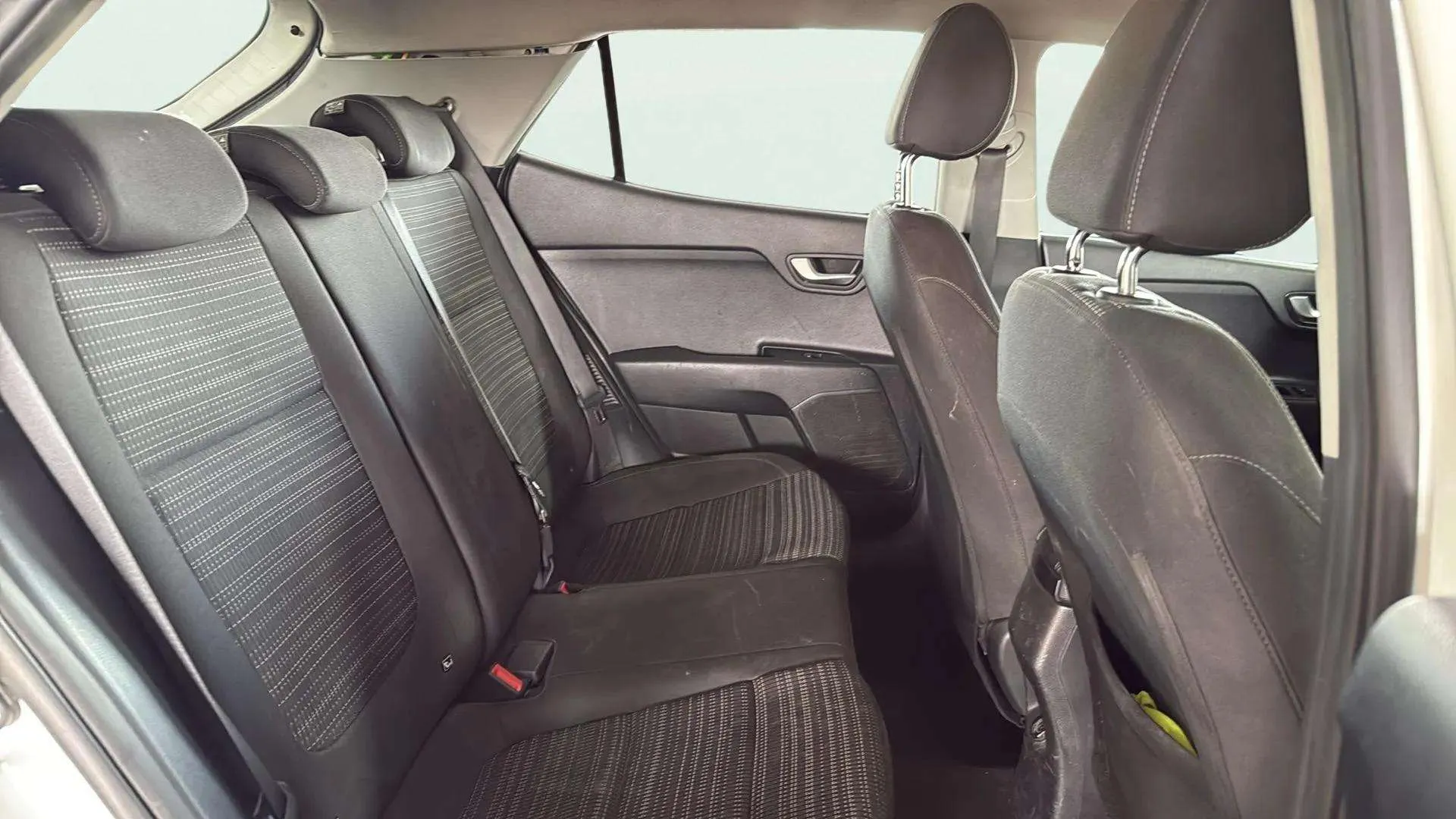 Kia Stonic 1.0 T-GDi MHEV iMT Drive - foto 14