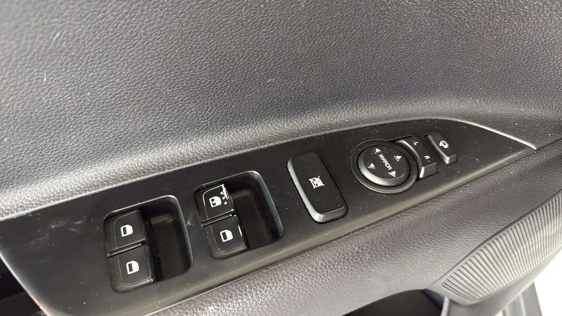 Kia Stonic 1.0 T-GDi MHEV iMT Drive - foto 18