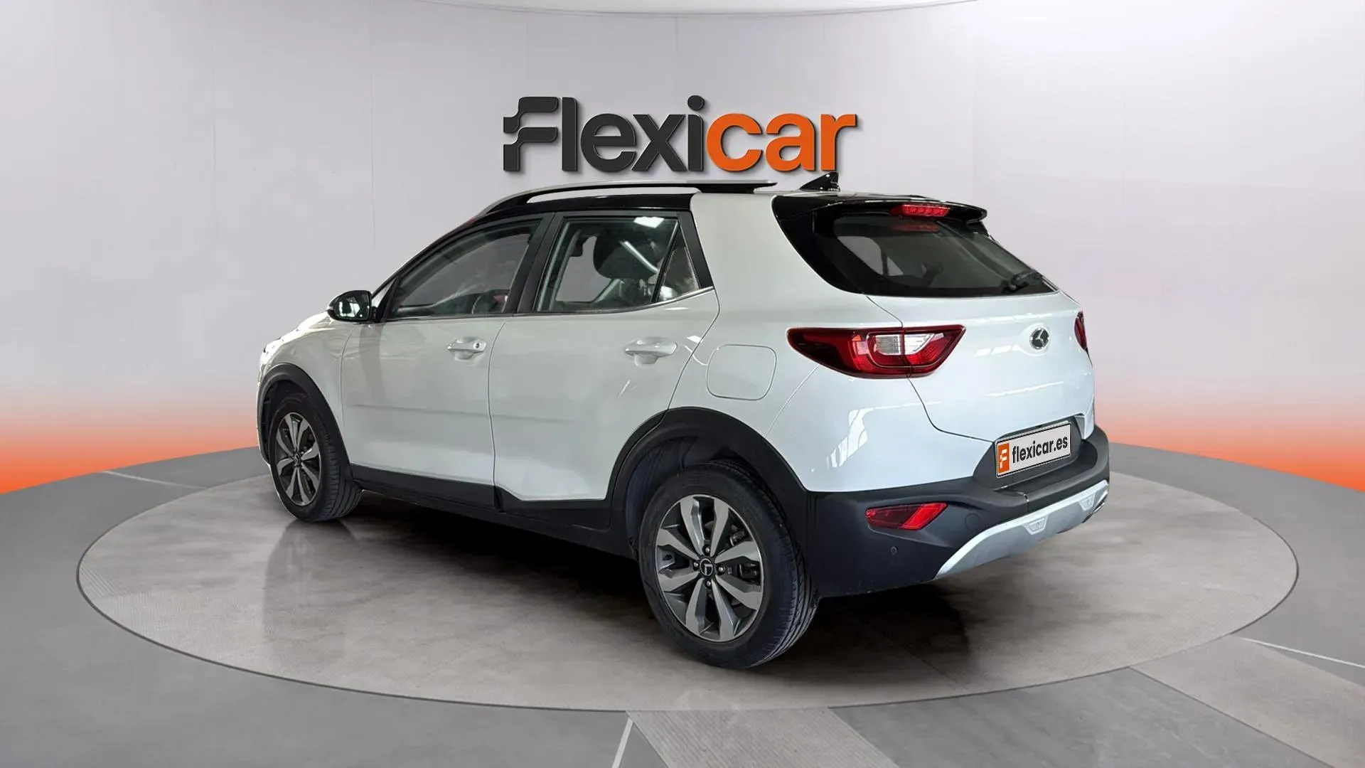 Kia Stonic 1.0 T-GDi MHEV iMT Drive - foto 4