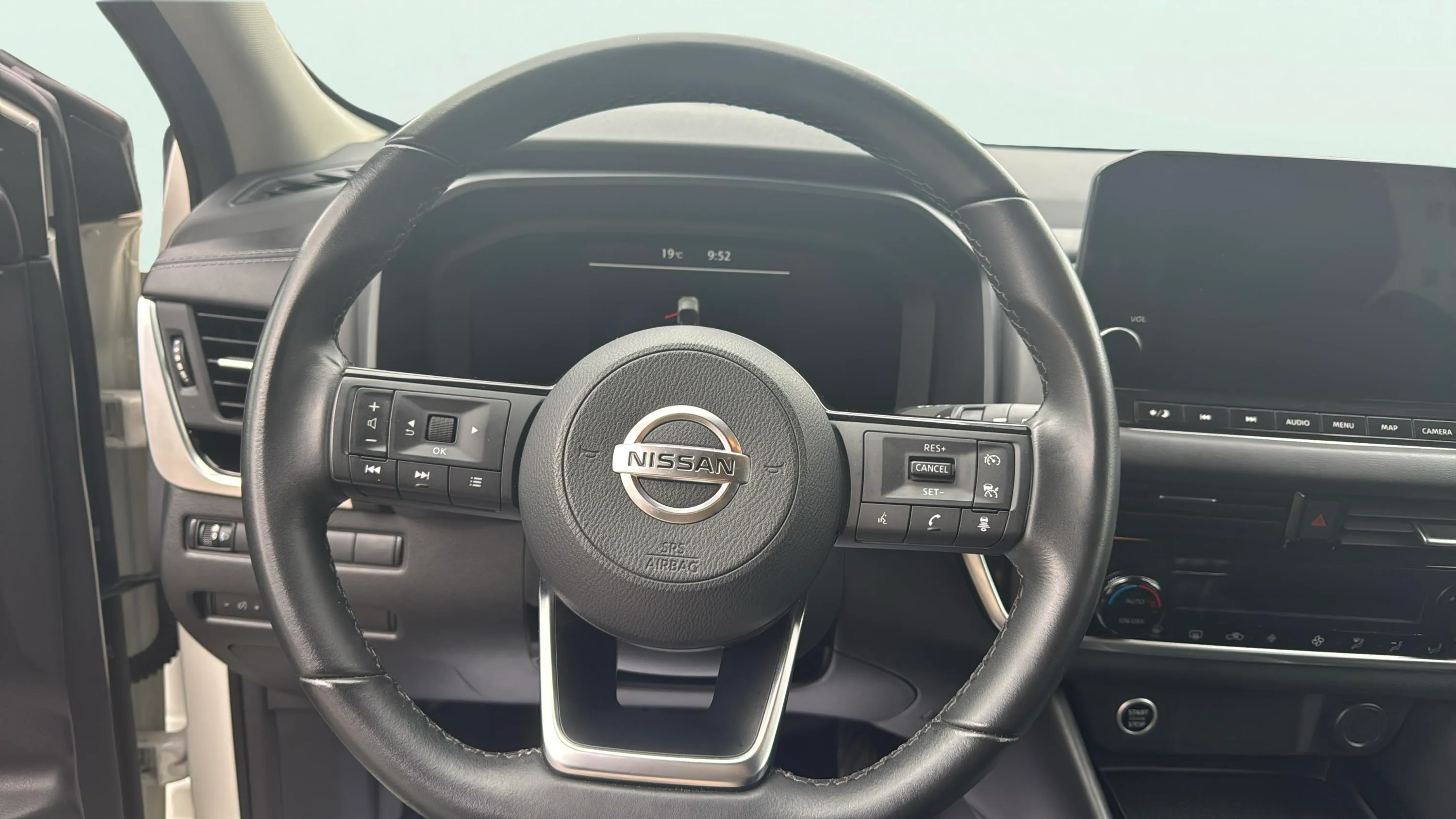 Nissan Qashqai DIG-T mHEV 4x2 N-Connecta - foto 13