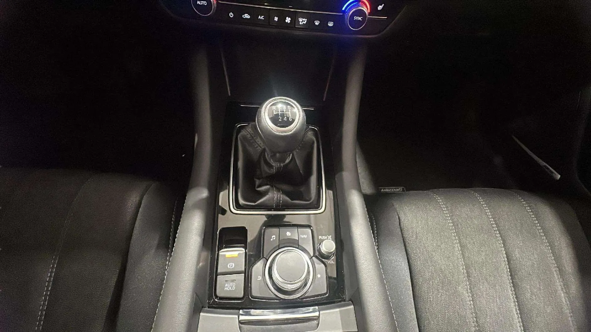 Mazda Mazda6 2.0 Skyactiv-G Zenith WGN - foto 20