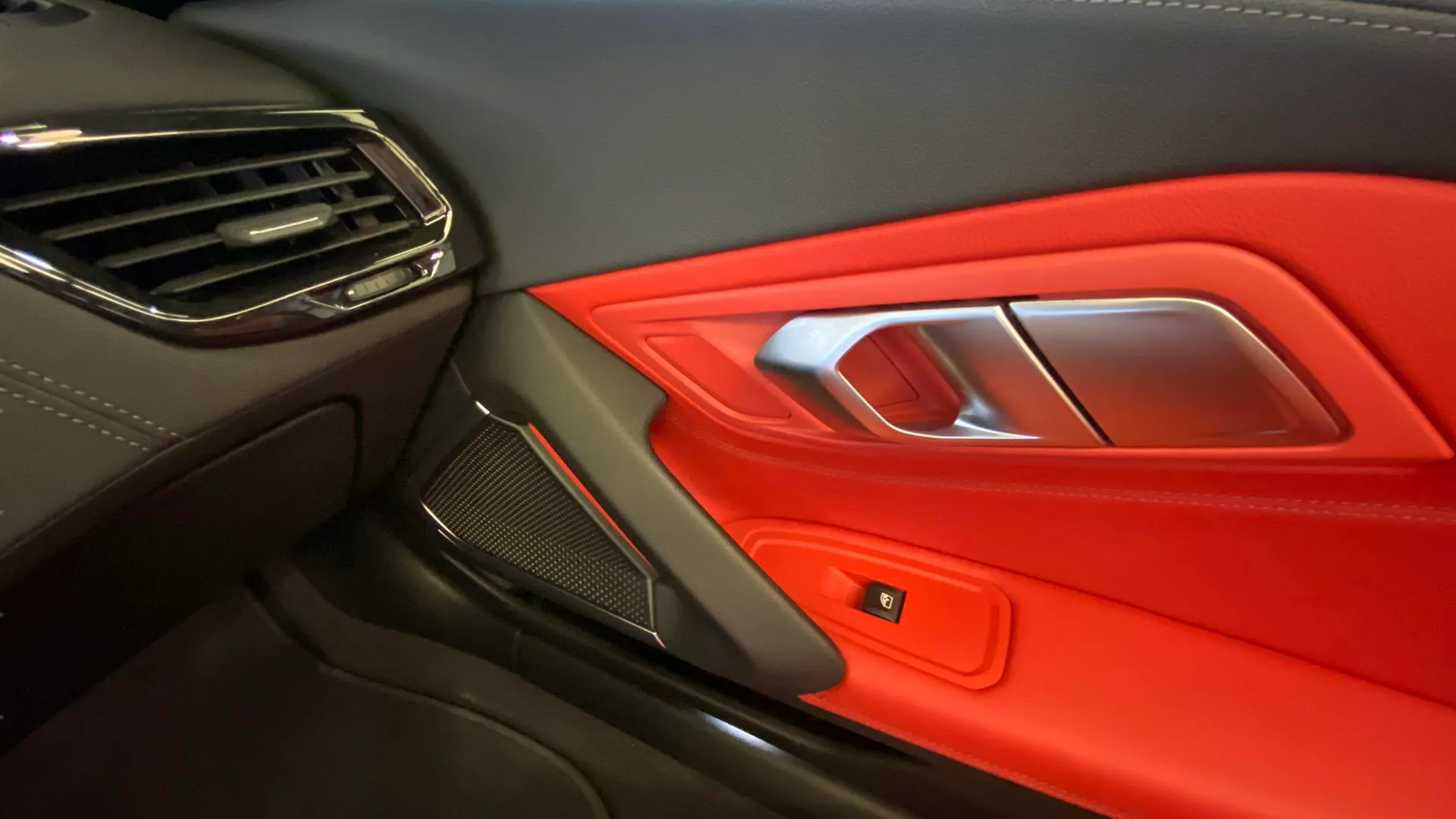 BMW Z4 sDrive20i - foto 31