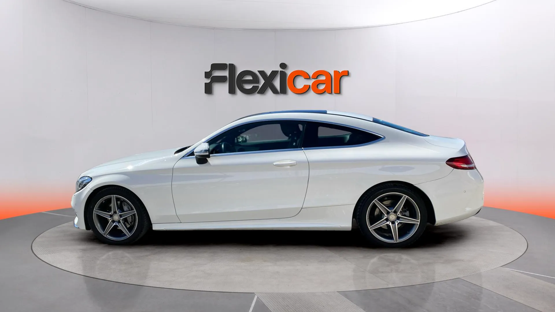 Mercedes-Benz Clase C C Coupé 220 d AMG Line - foto 4