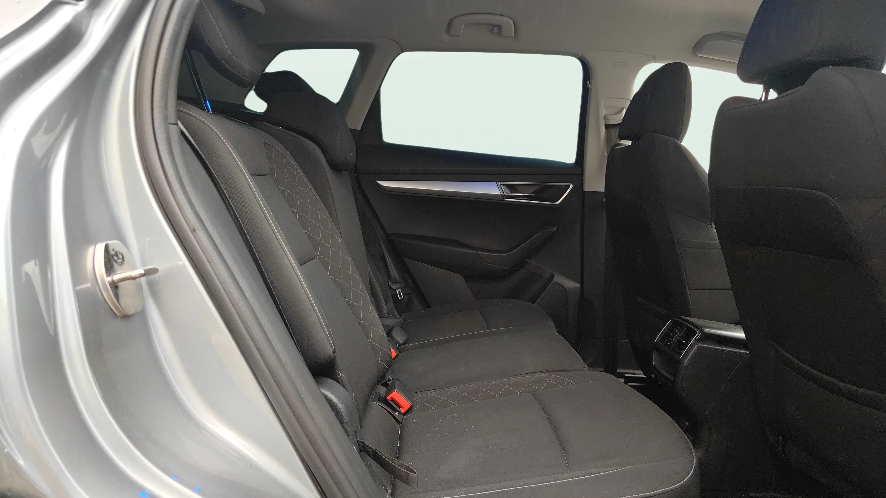 Škoda Karoq 1.0 TSI Ambition - foto 11