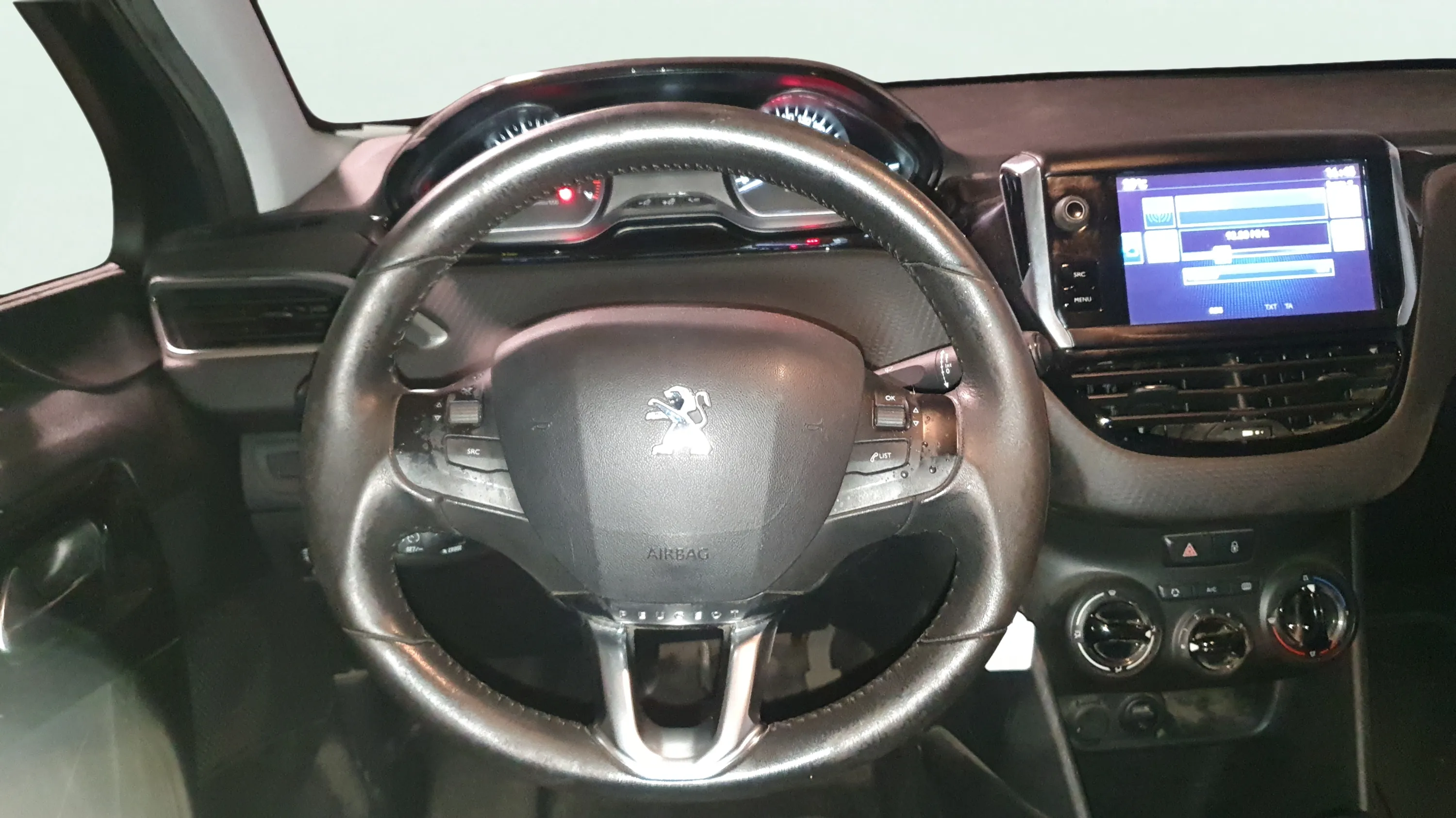 Peugeot 208 Access 1.2L PureTech - foto 8