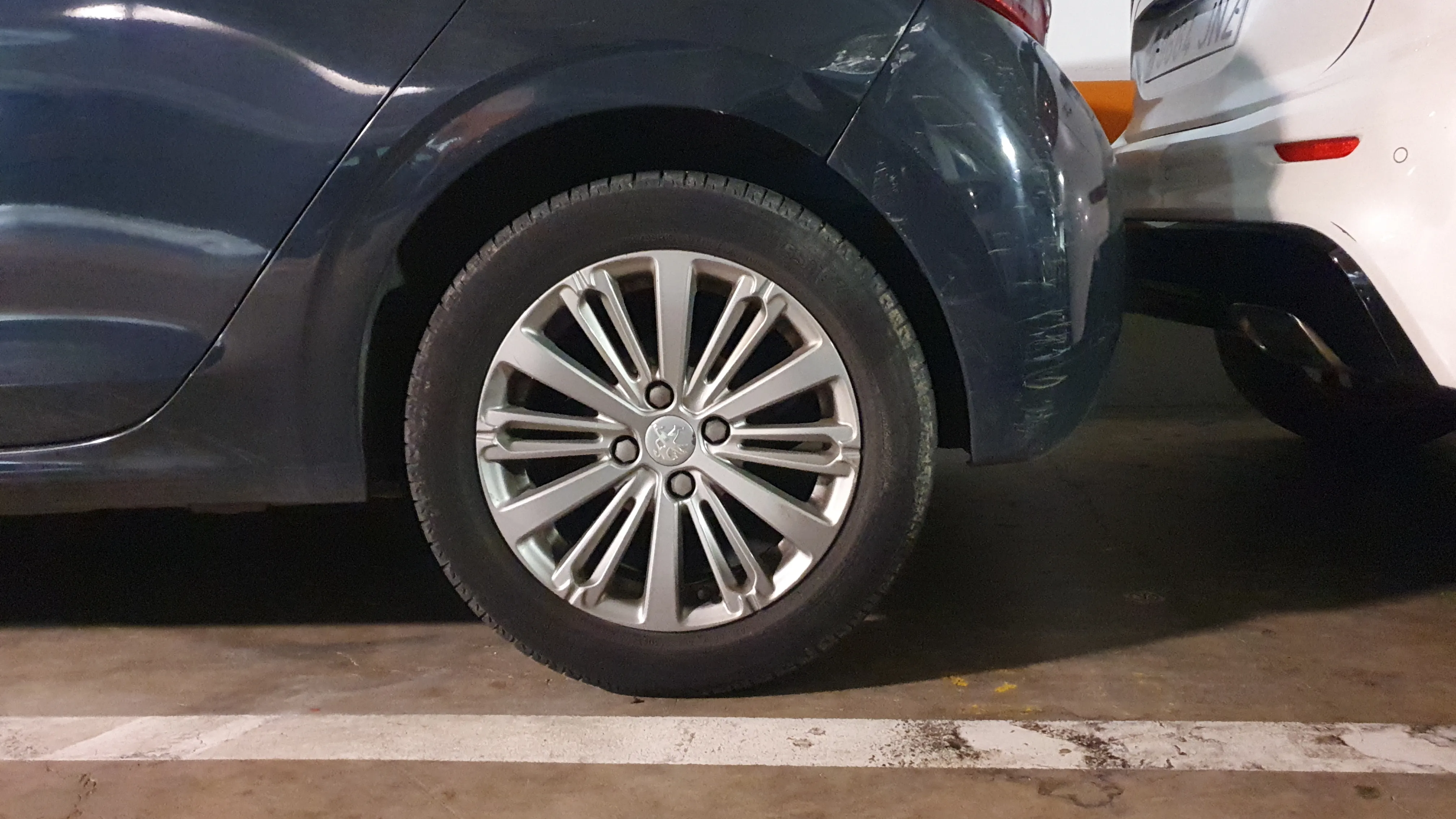 Peugeot 208 Access 1.2L PureTech - foto 14