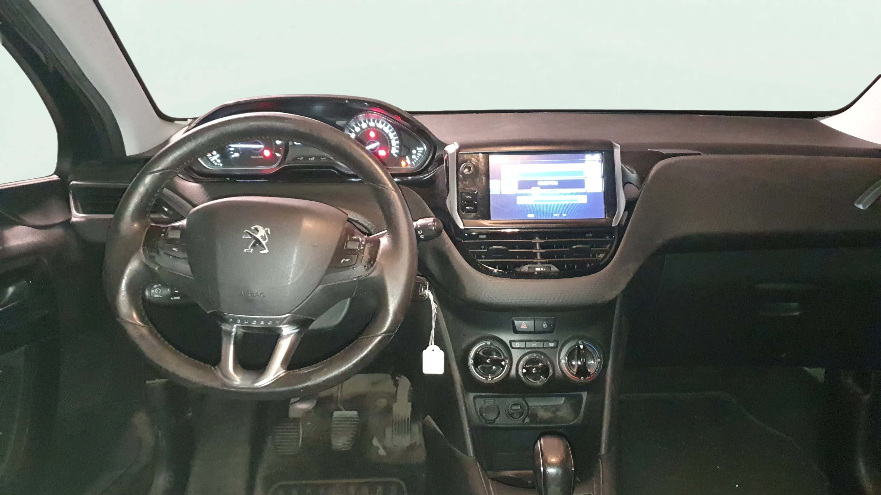 Peugeot 208 Access 1.2L PureTech - foto 6