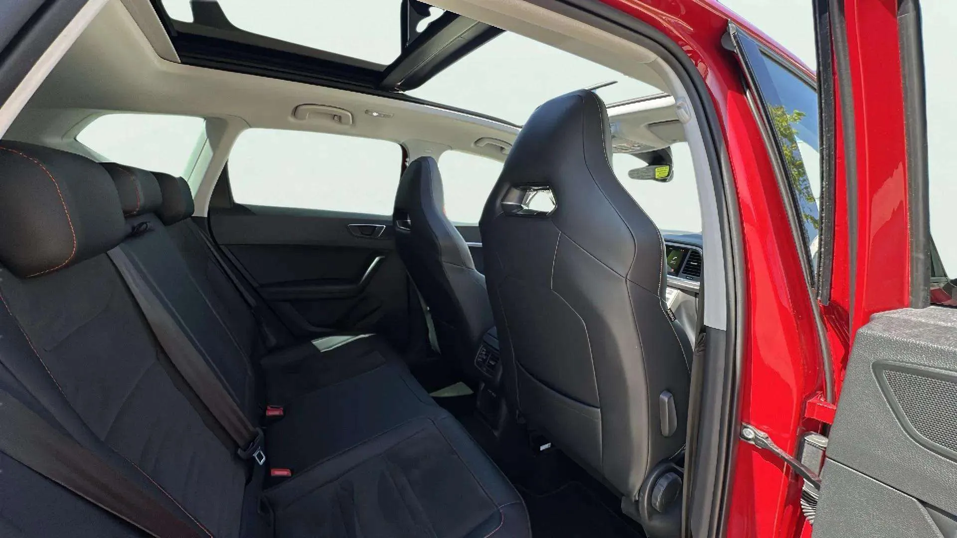 SEAT Ateca 2.0 TSI DSG 4Drive FR Go S - foto 19