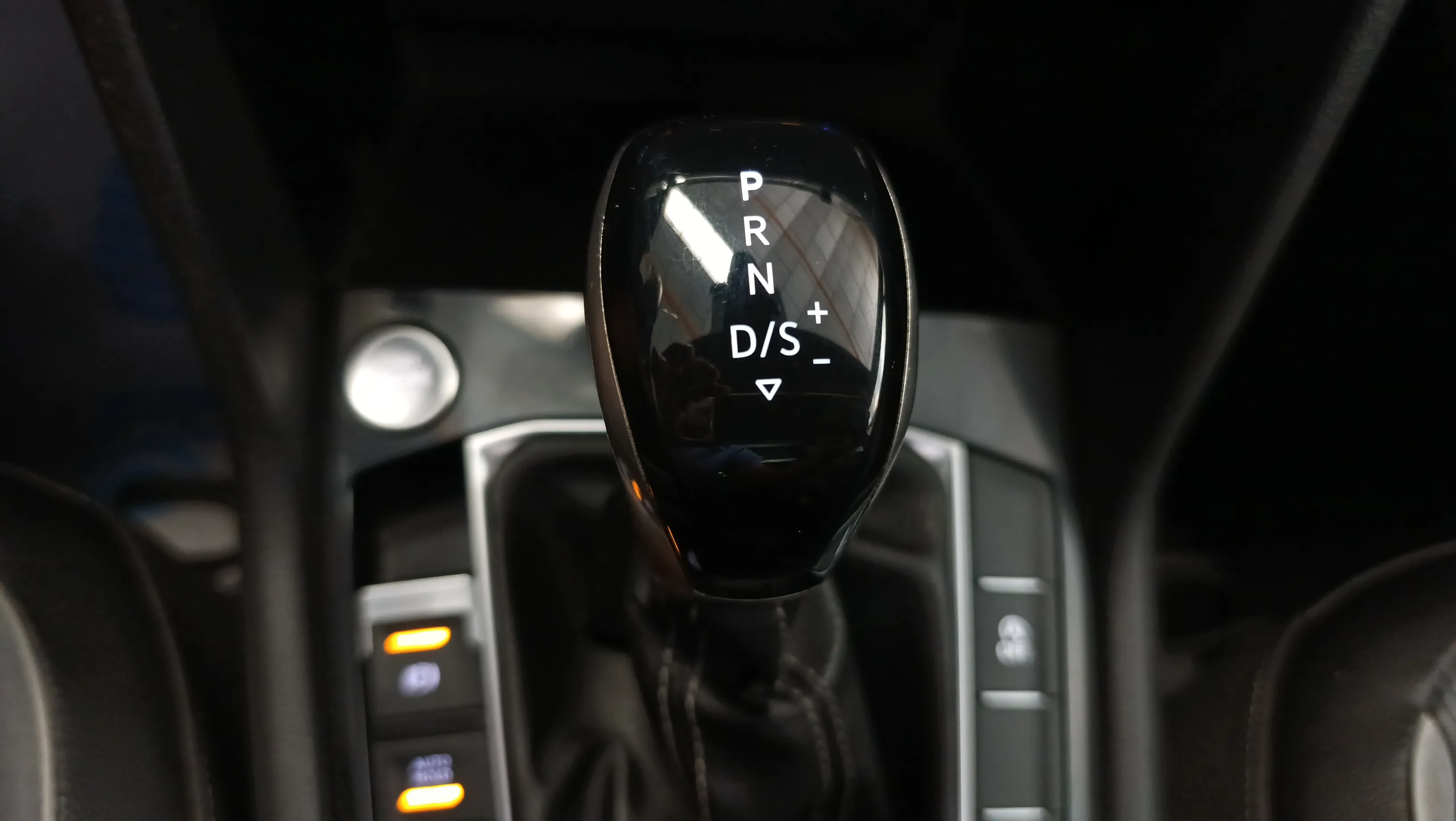 Volkswagen Tiguan R-Line 2.0 TDI DSG - foto 28