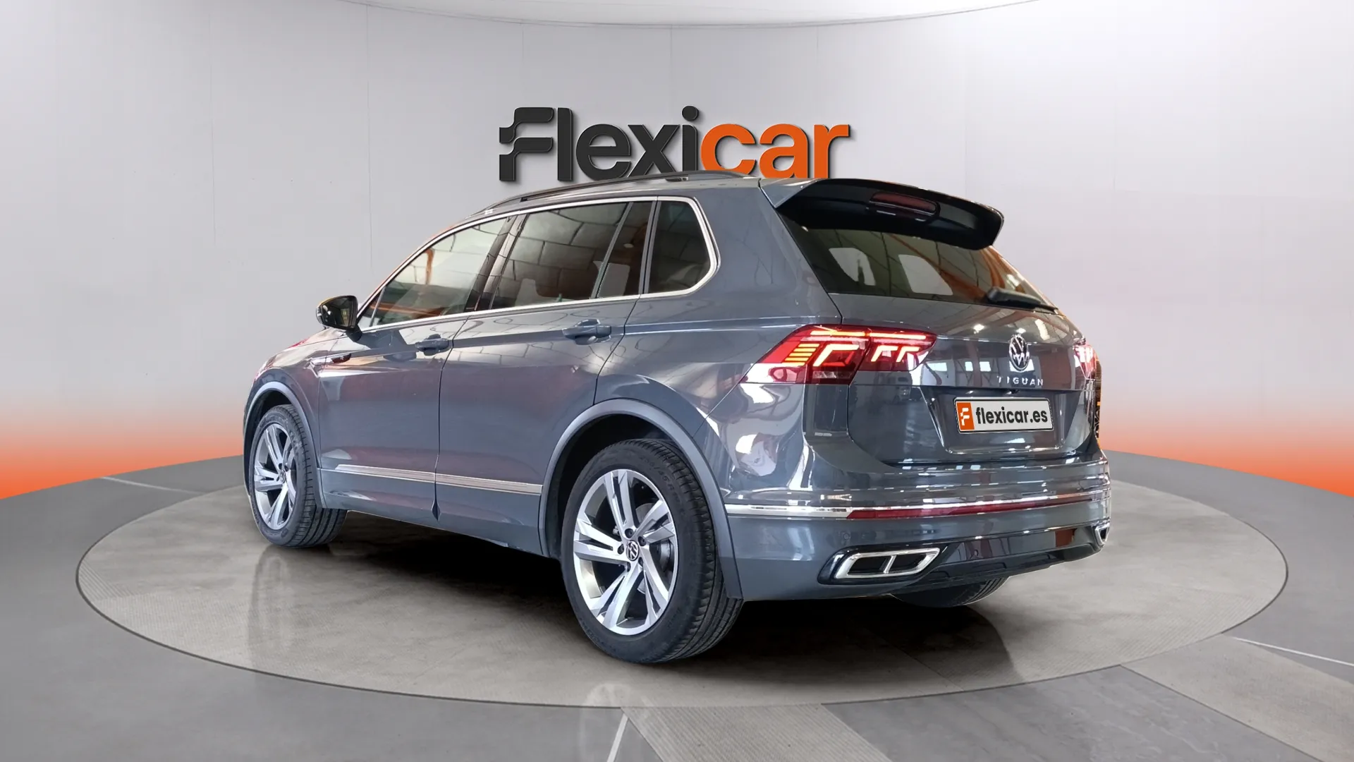 Volkswagen Tiguan R-Line 2.0 TDI DSG - foto 5