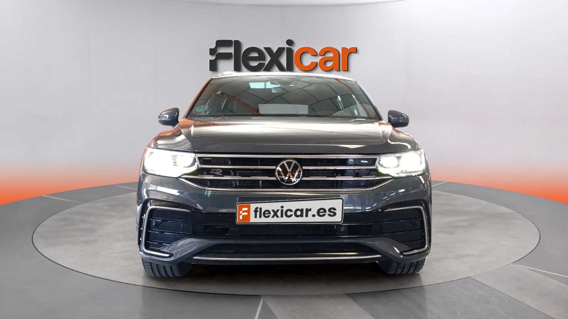 Volkswagen Tiguan R-Line 2.0 TDI DSG - foto 8