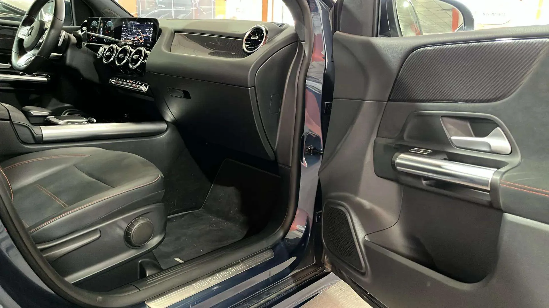 Mercedes-Benz Clase B B 180 d - foto 11
