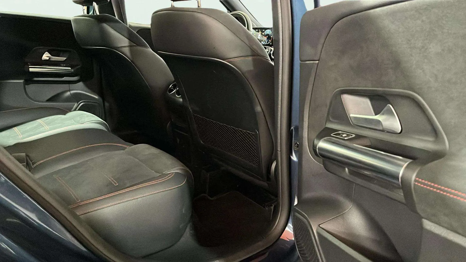 Mercedes-Benz Clase B B 180 d - foto 12