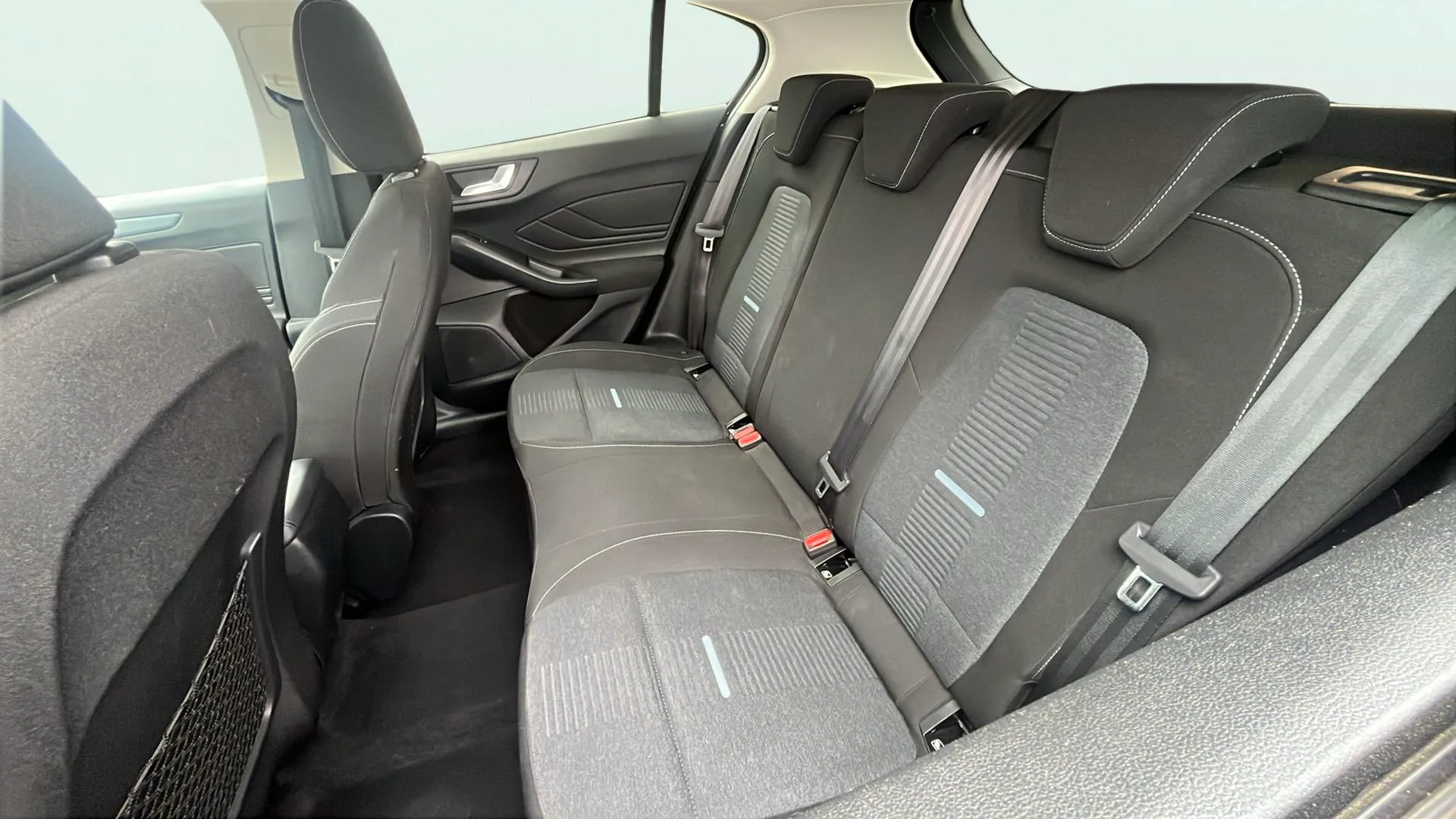 Ford Focus 1.0 EcoBoost MHEV Active Des. SIP - foto 14
