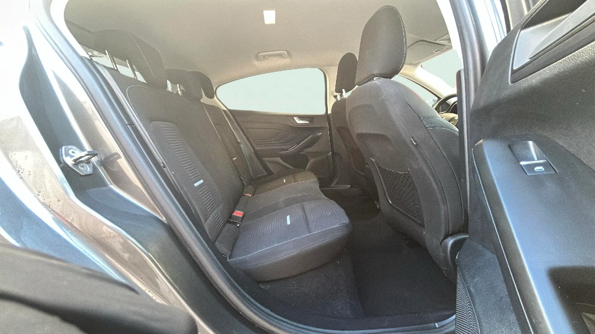 Ford Focus 1.0 EcoBoost MHEV Active Des. SIP - foto 16