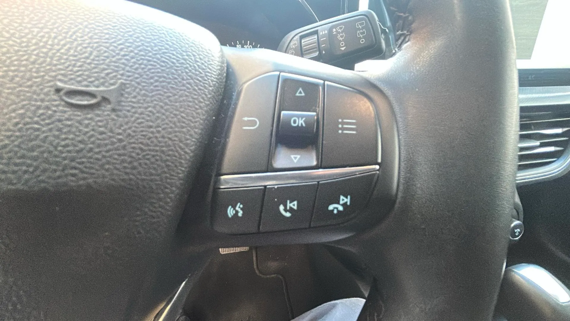 Ford Focus 1.0 EcoBoost MHEV Active Des. SIP - foto 11
