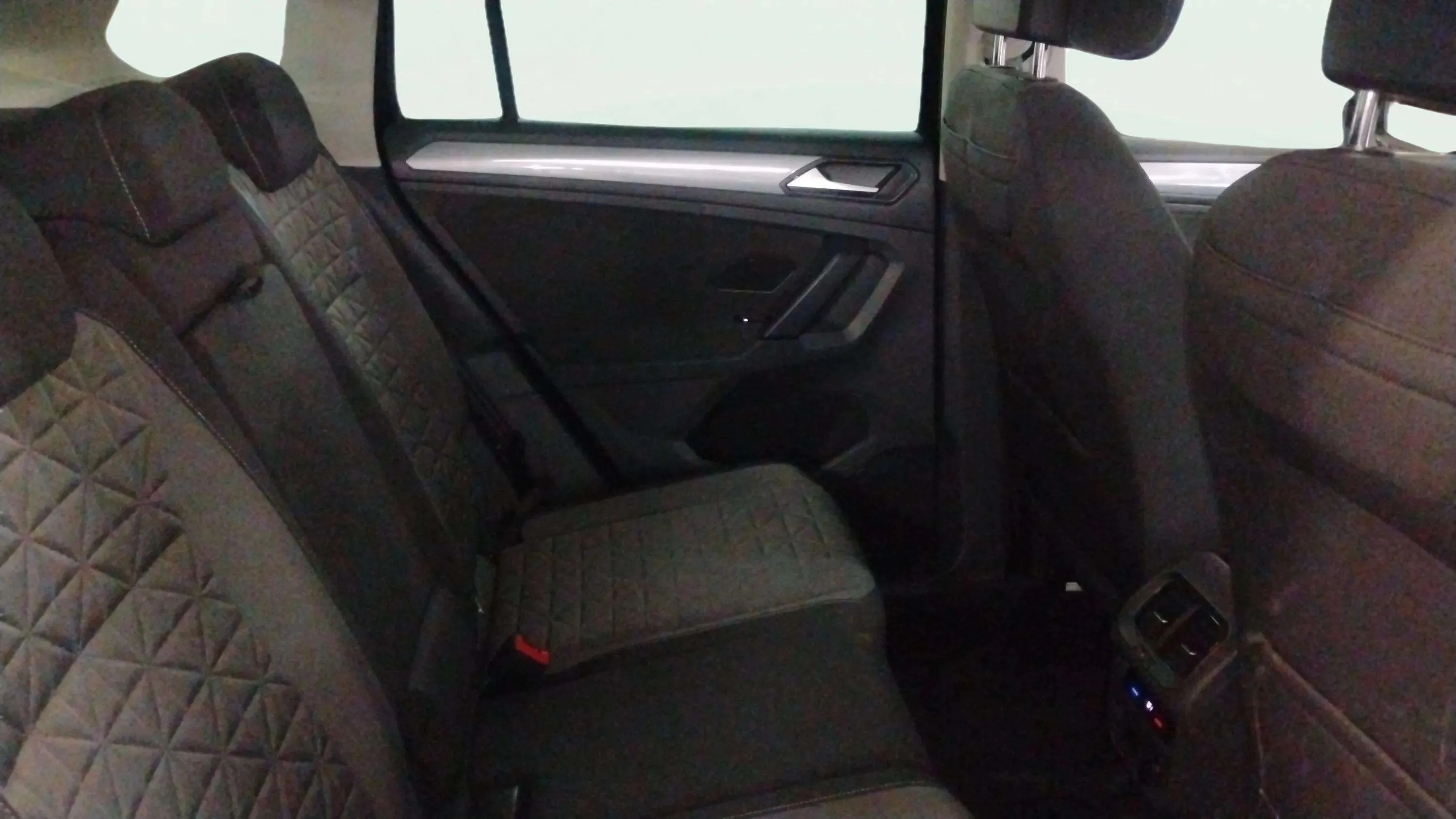 Volkswagen Tiguan Life 2.0 TDI DSG - foto 13
