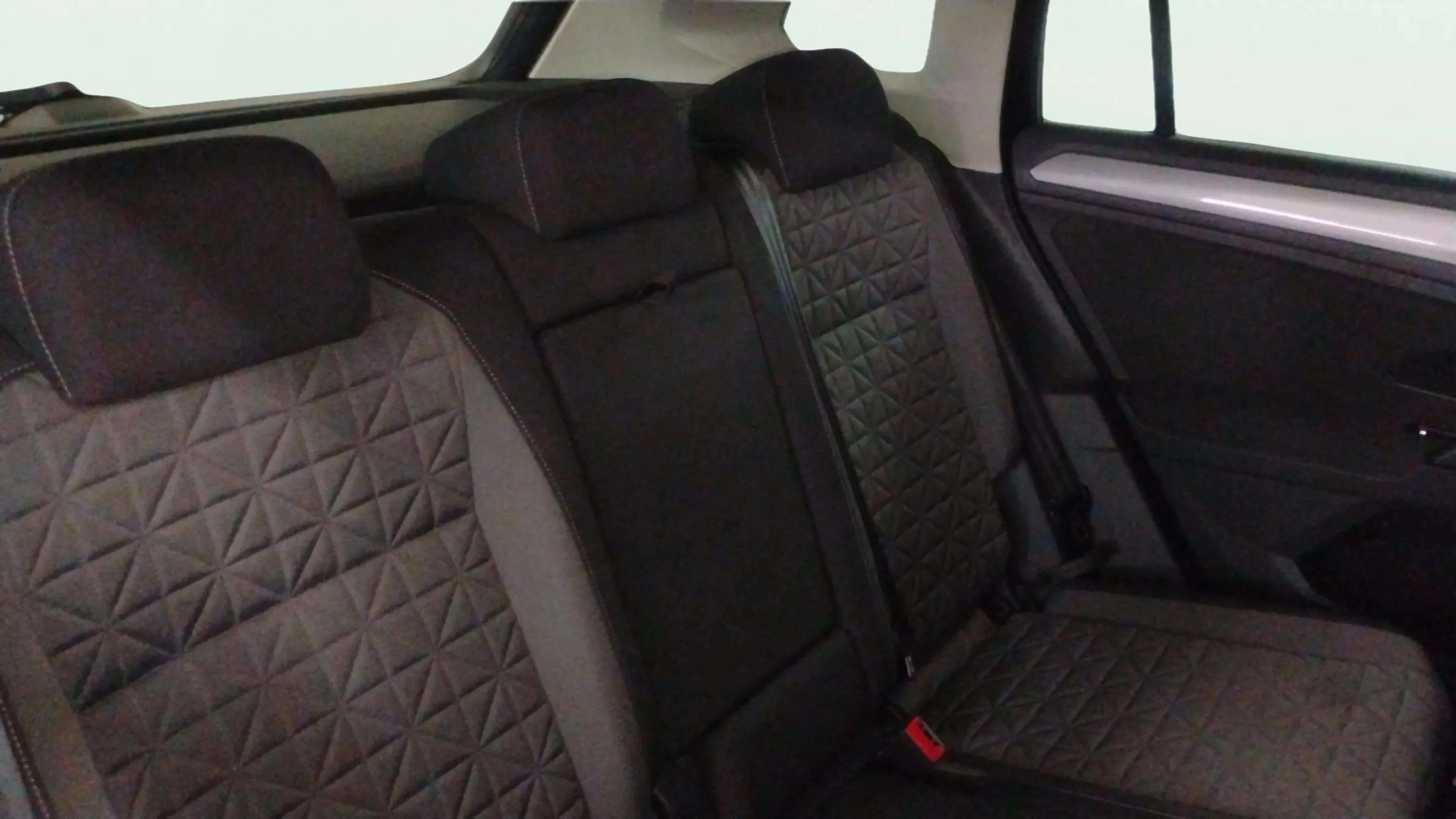 Volkswagen Tiguan Life 2.0 TDI DSG - foto 14