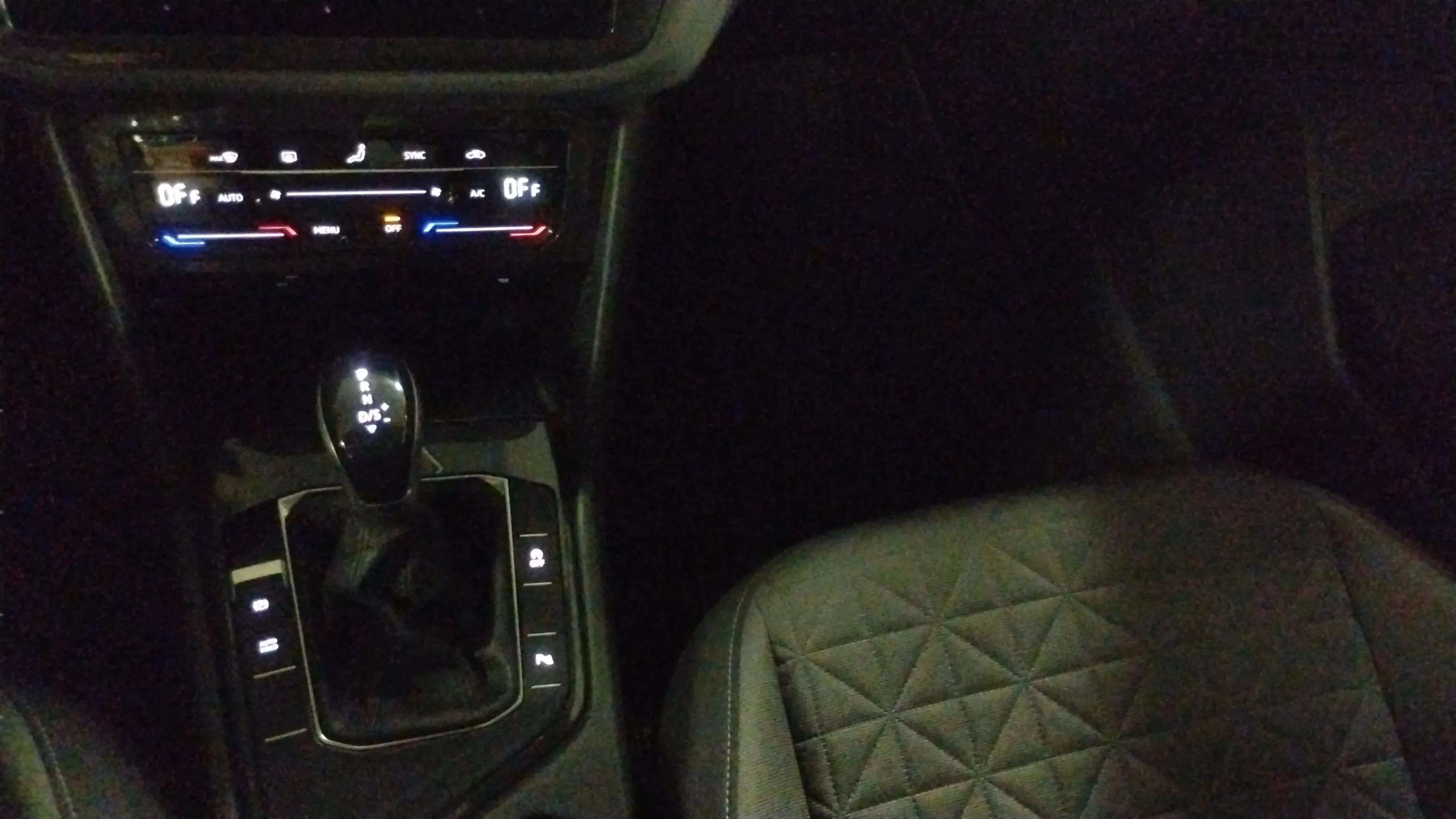 Volkswagen Tiguan Life 2.0 TDI DSG - foto 27