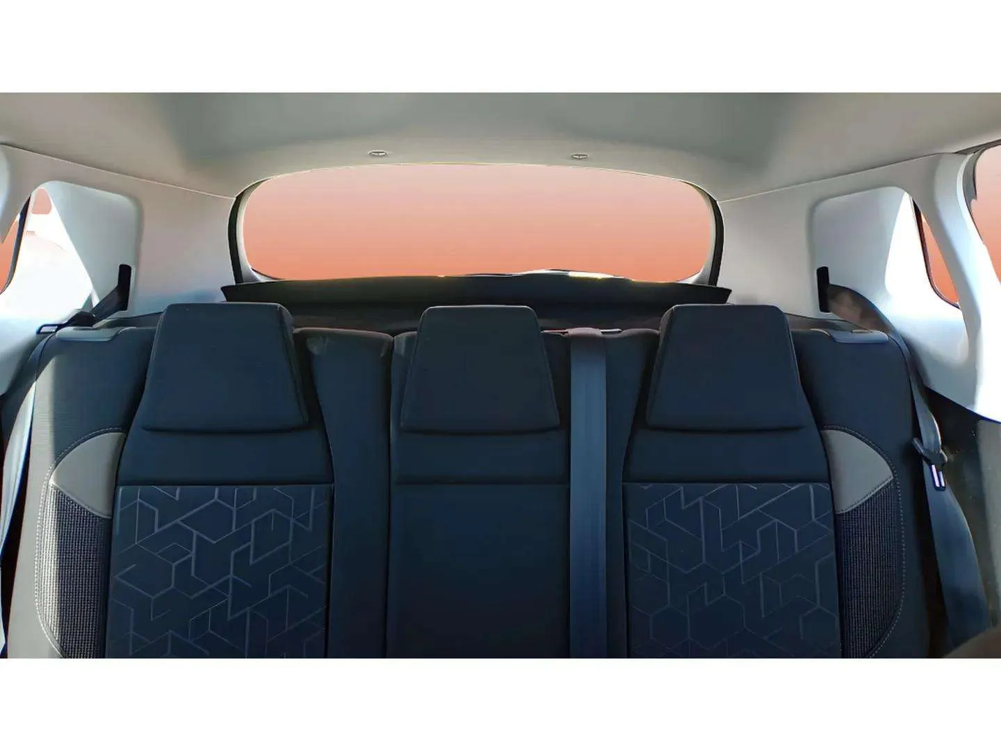 Peugeot 2008 Active 1.6 e-HDi 92 ETG6 - foto 12