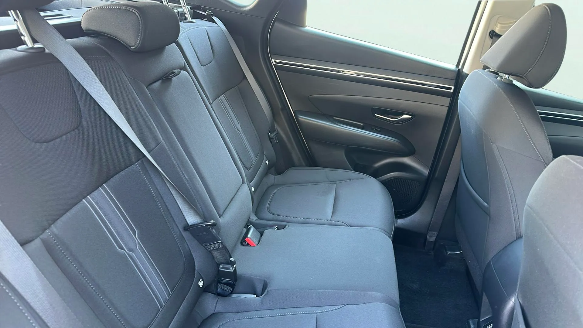 Hyundai Tucson 1.6 CRDi 48V Maxx Safe DCT - foto 10