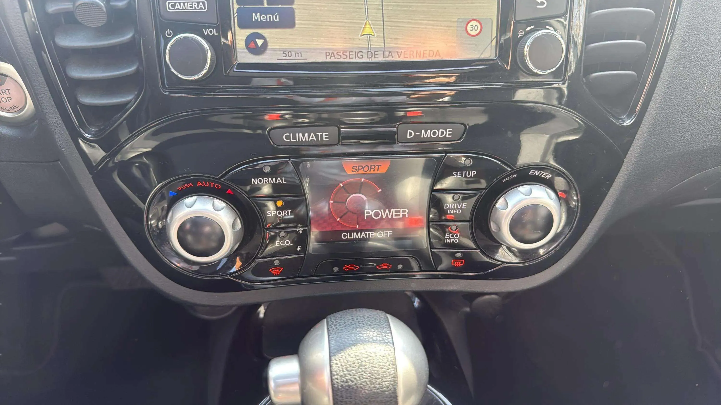 Nissan Juke DIG-T DCT Tekna - foto 22