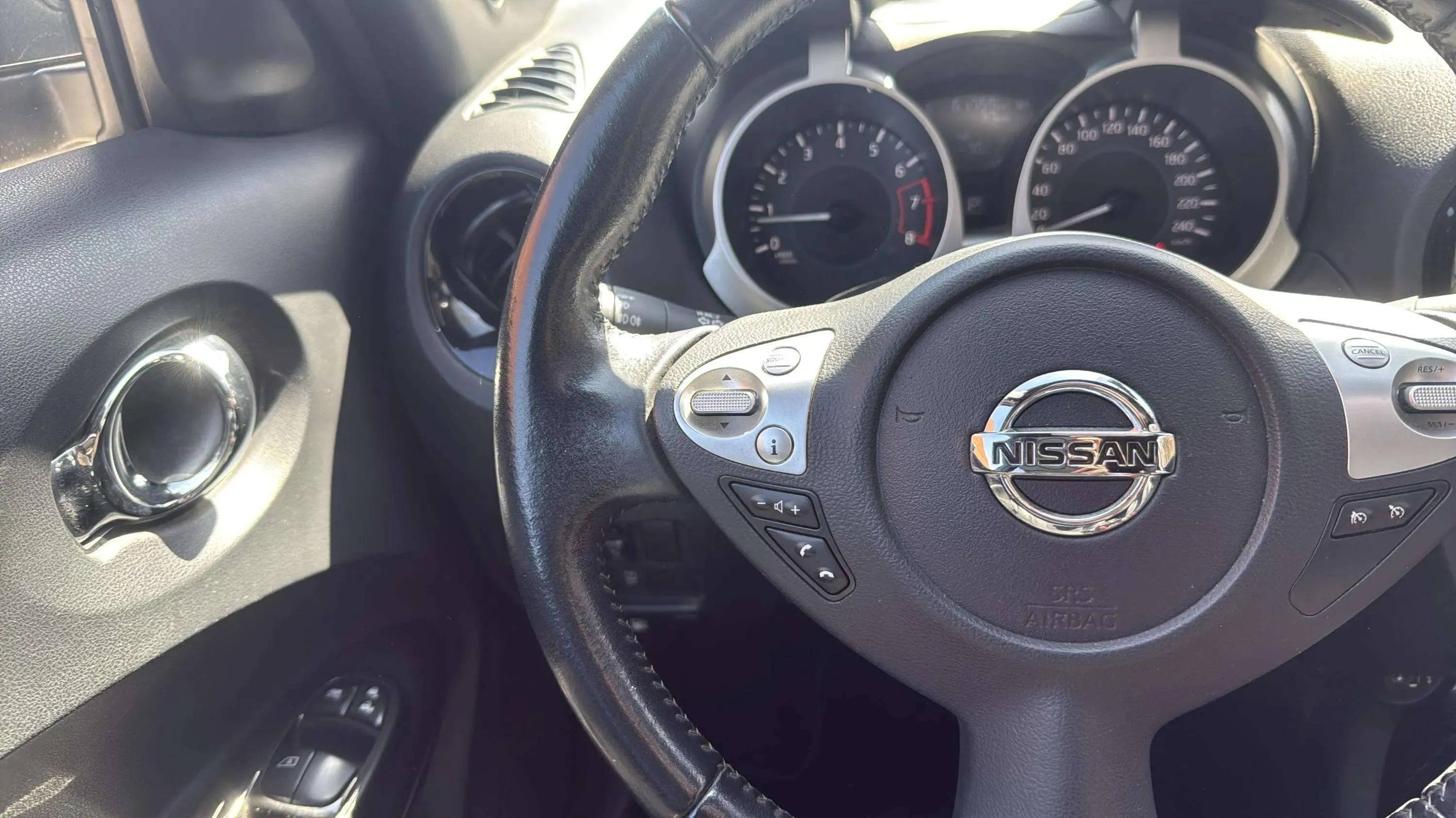 Nissan Juke DIG-T DCT Tekna - foto 18