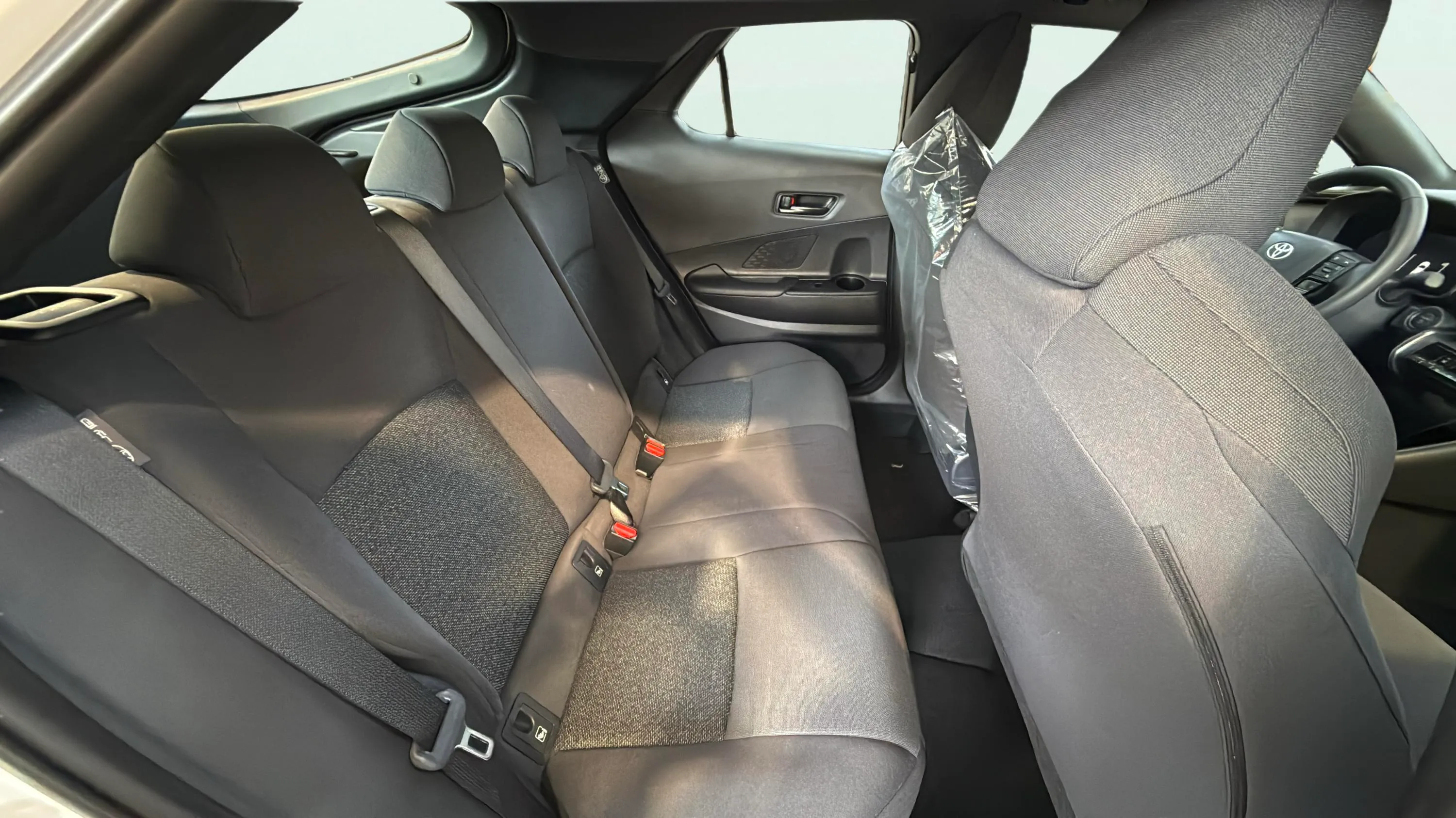 Toyota C-HR 1.8 140H Active - foto 16