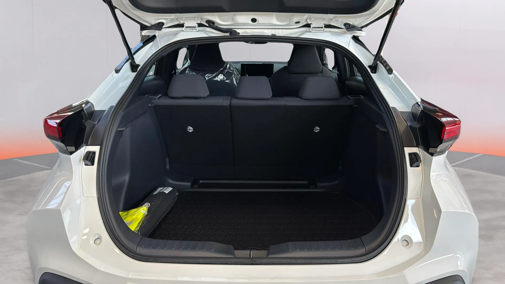 Toyota C-HR 1.8 140H Active - foto 9