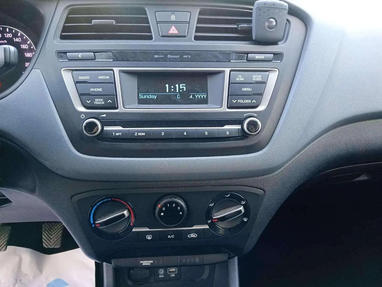 Hyundai i20 1.2 MPI Essence - foto 8