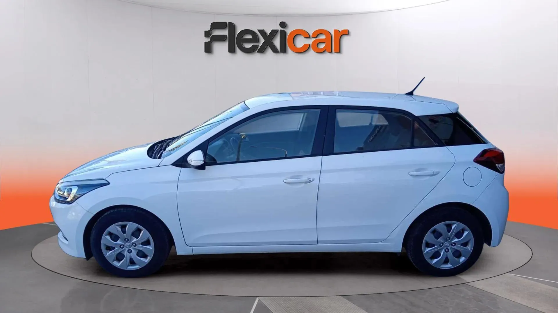 Hyundai i20 1.2 MPI Essence - foto 6
