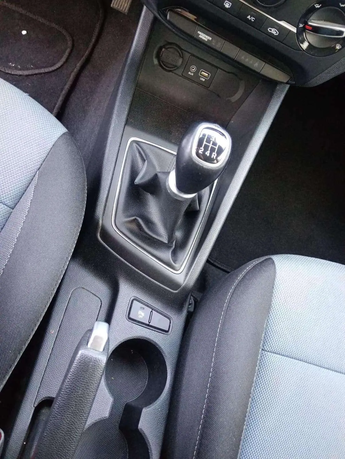 Hyundai i20 1.2 MPI Essence - foto 11