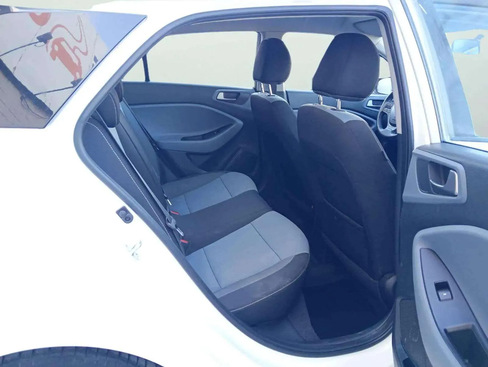 Hyundai i20 1.2 MPI Essence - foto 19
