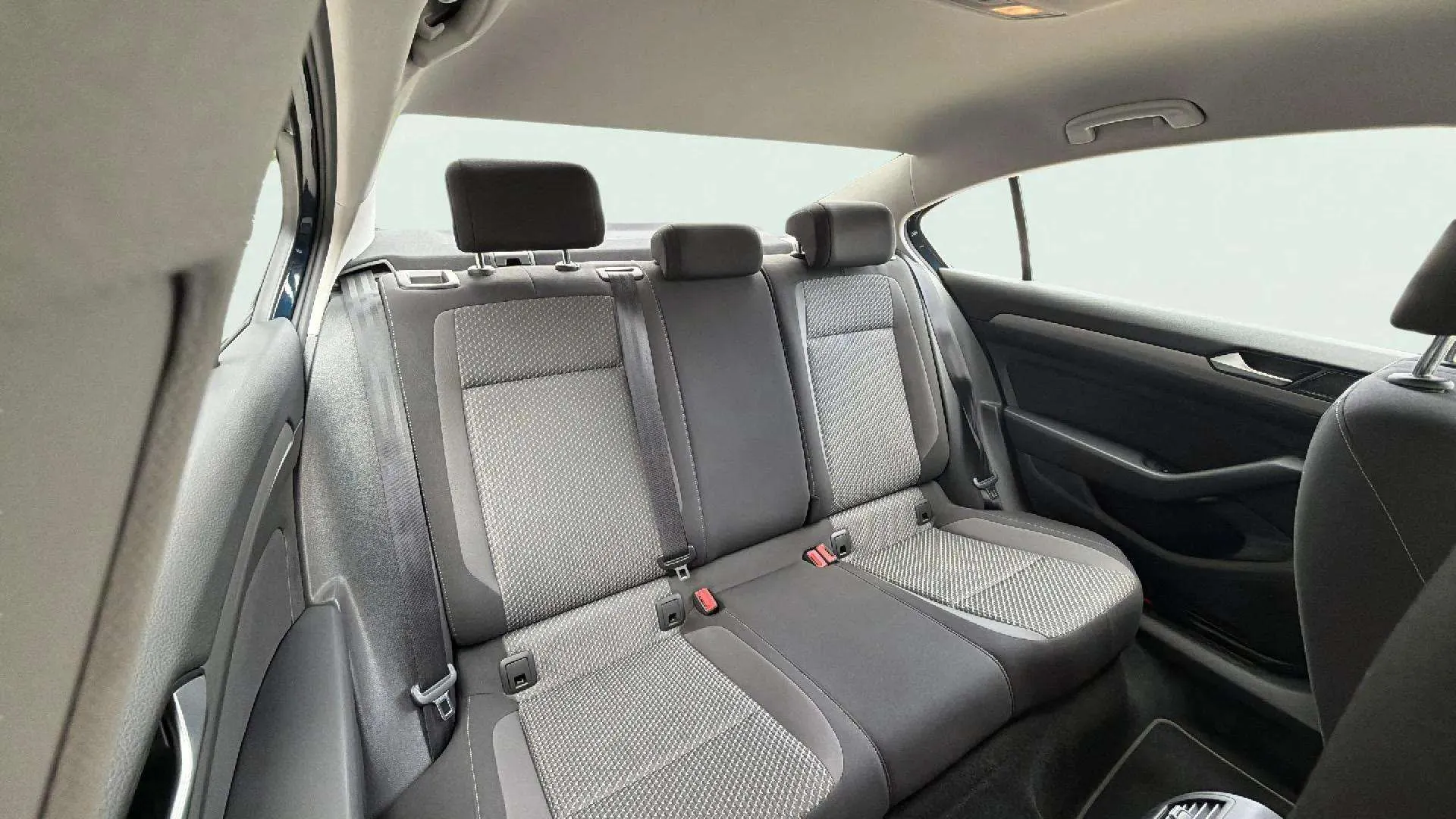 Volkswagen Passat Executive 2.0 TDI DSG - foto 19