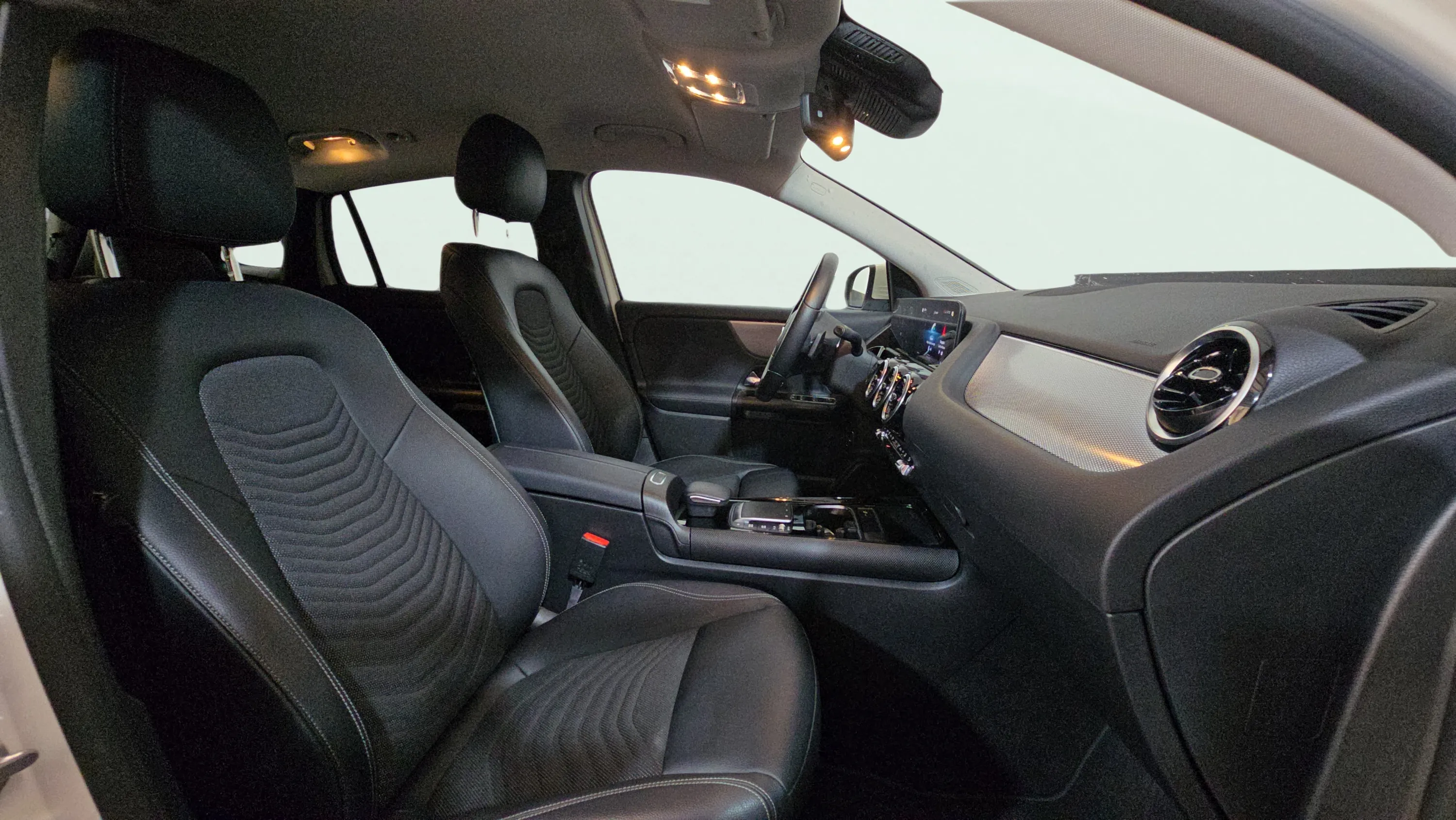 Mercedes-Benz GLA 250 e - foto 15