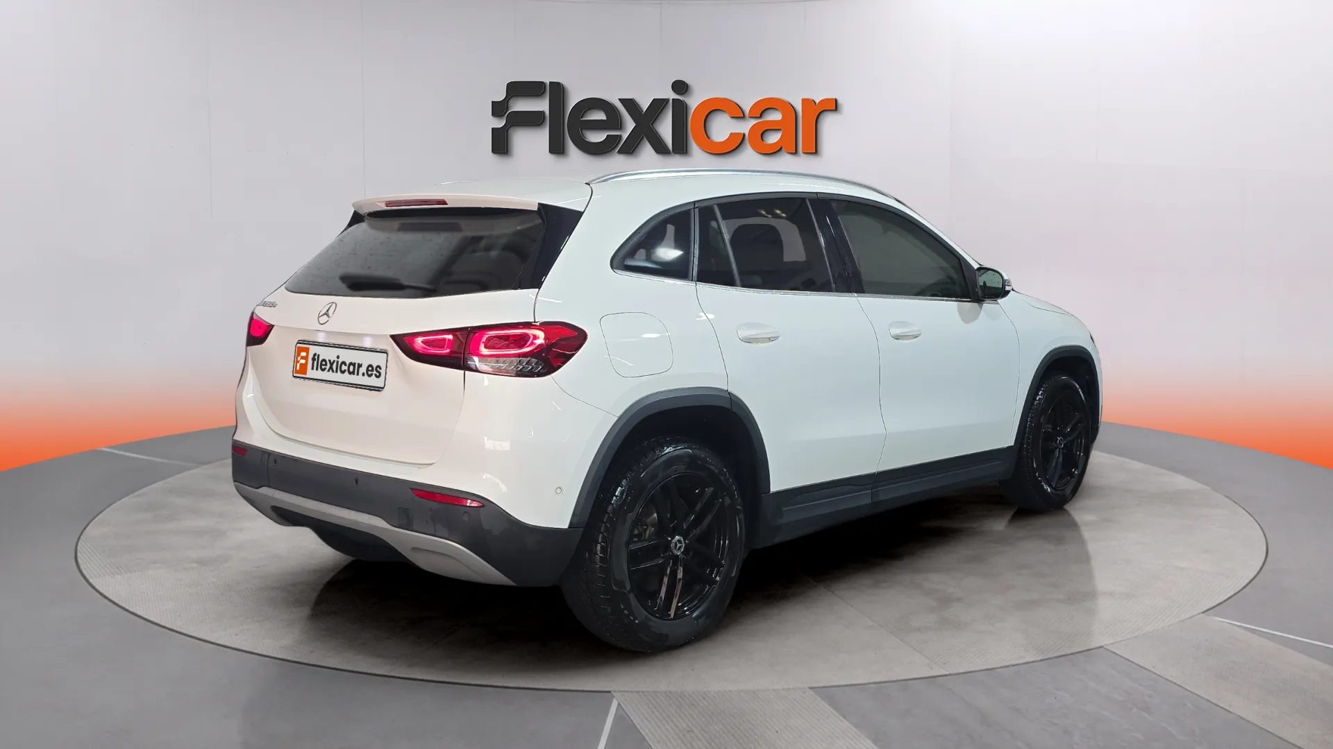 Mercedes-Benz GLA 250 e - foto 6