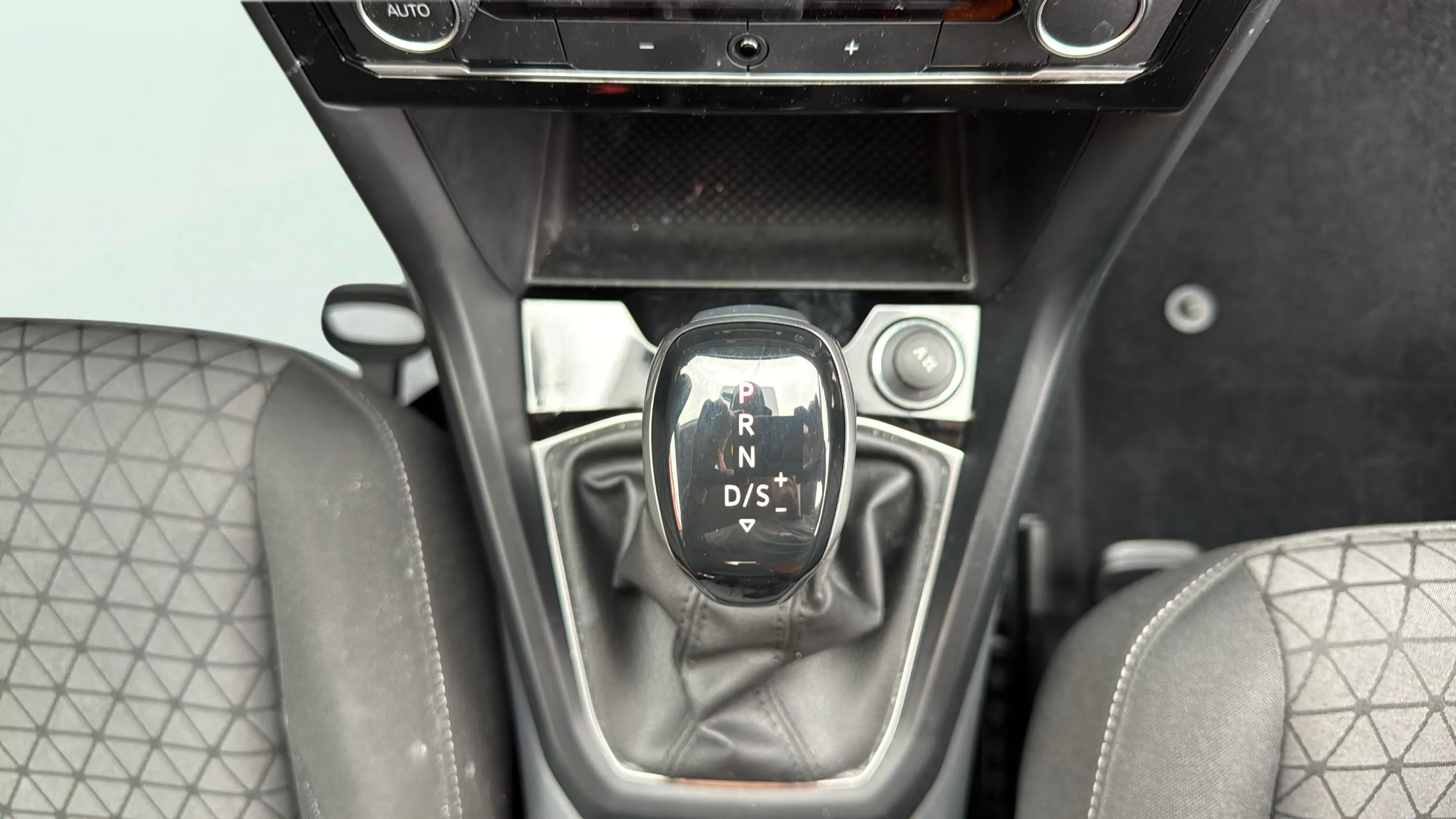 Volkswagen T-Cross Advance 1.0 TSI DSG - foto 18