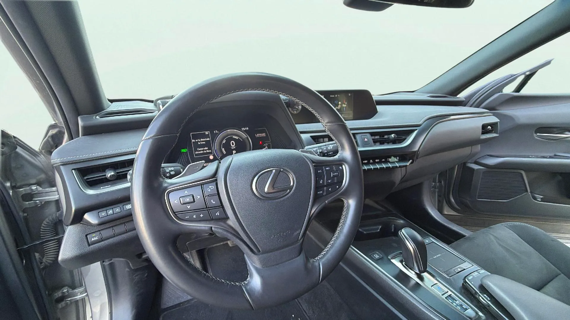 Lexus UX 300e Executive - foto 25