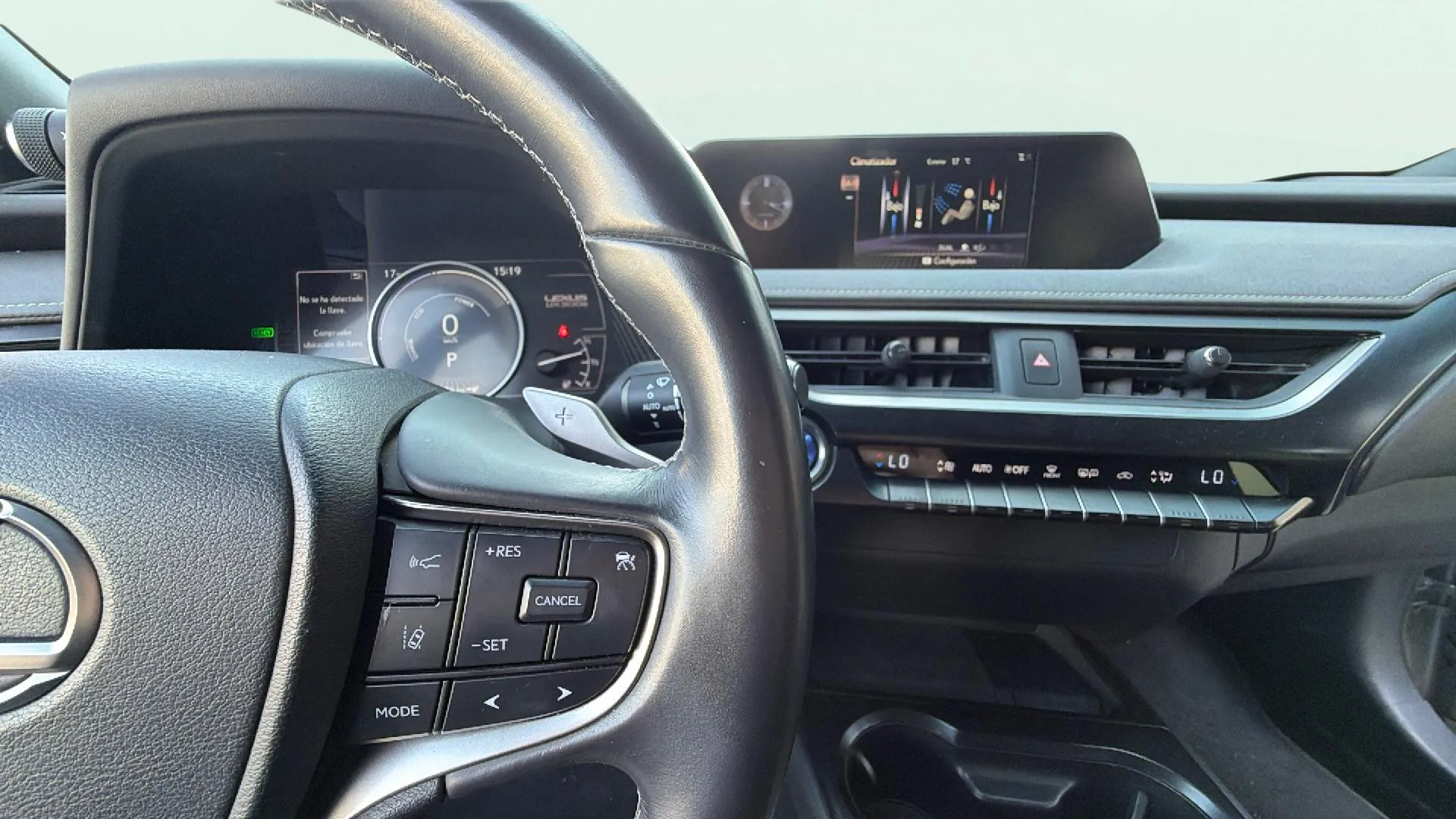 Lexus UX 300e Executive - foto 19