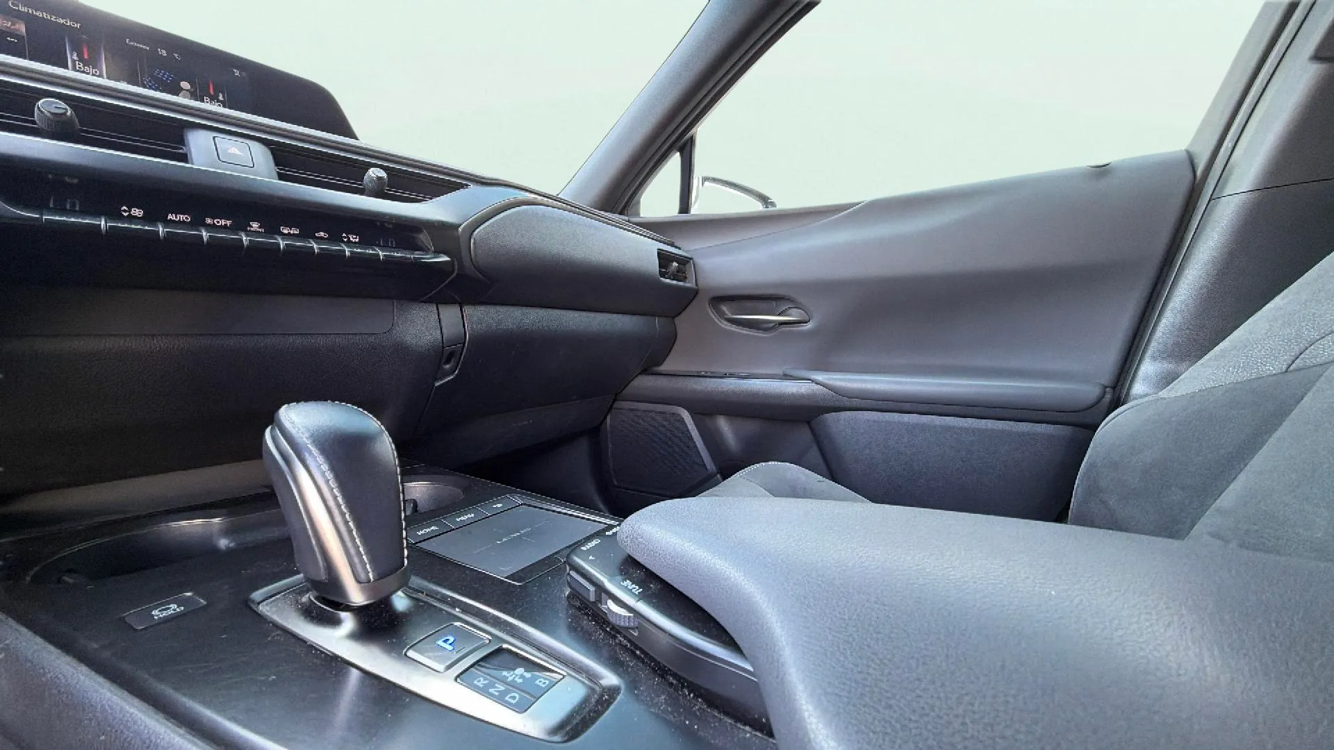 Lexus UX 300e Executive - foto 15